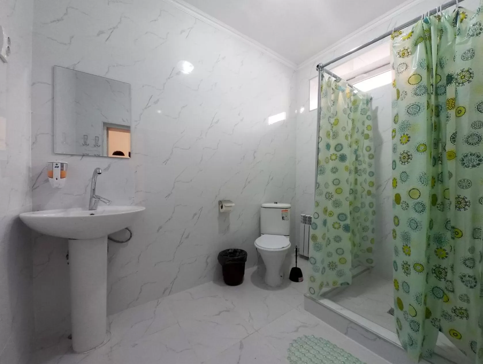 Shower in Railway Hotel