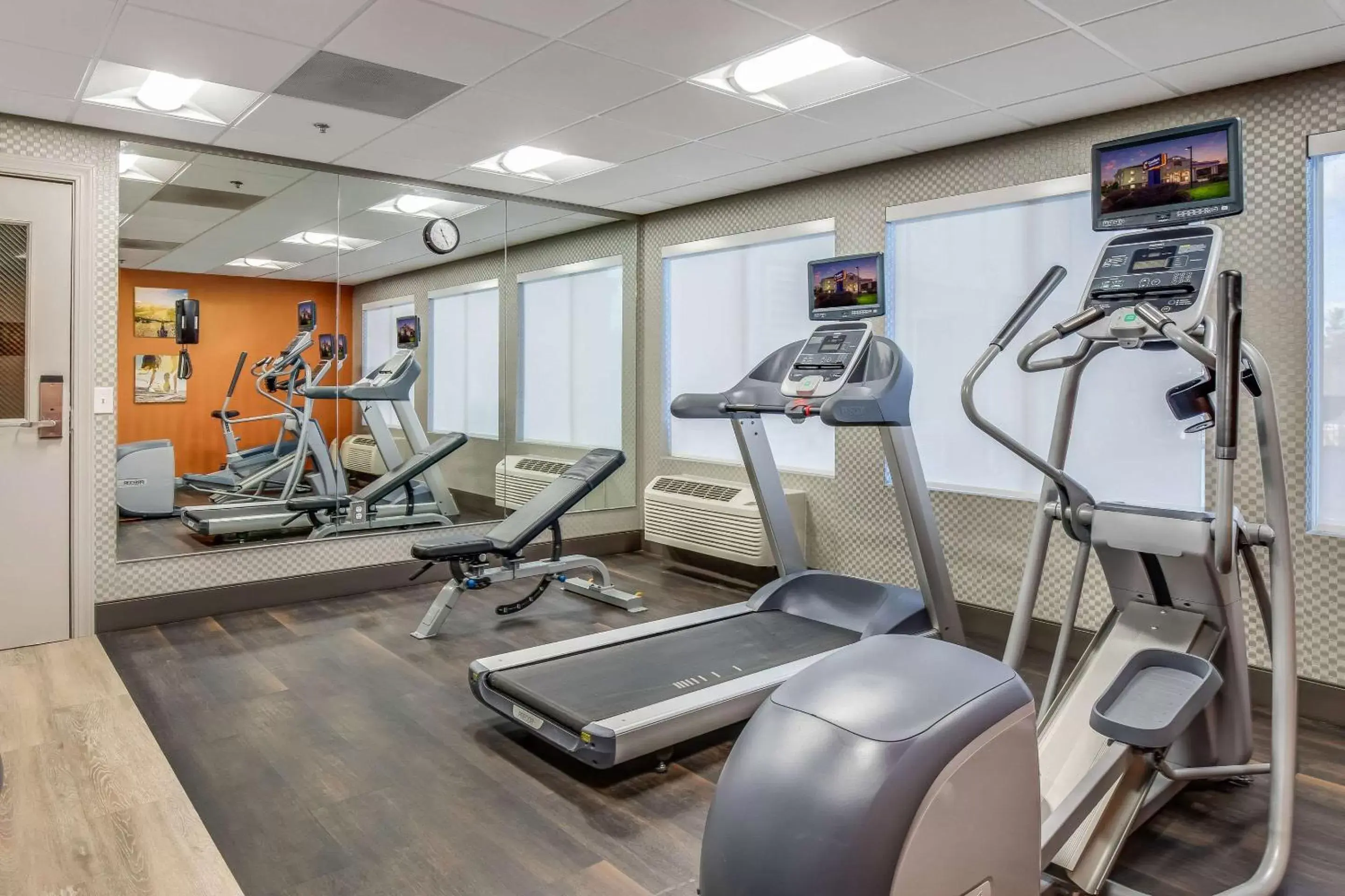 Activities, Fitness Center/Facilities in Comfort Inn & Suites