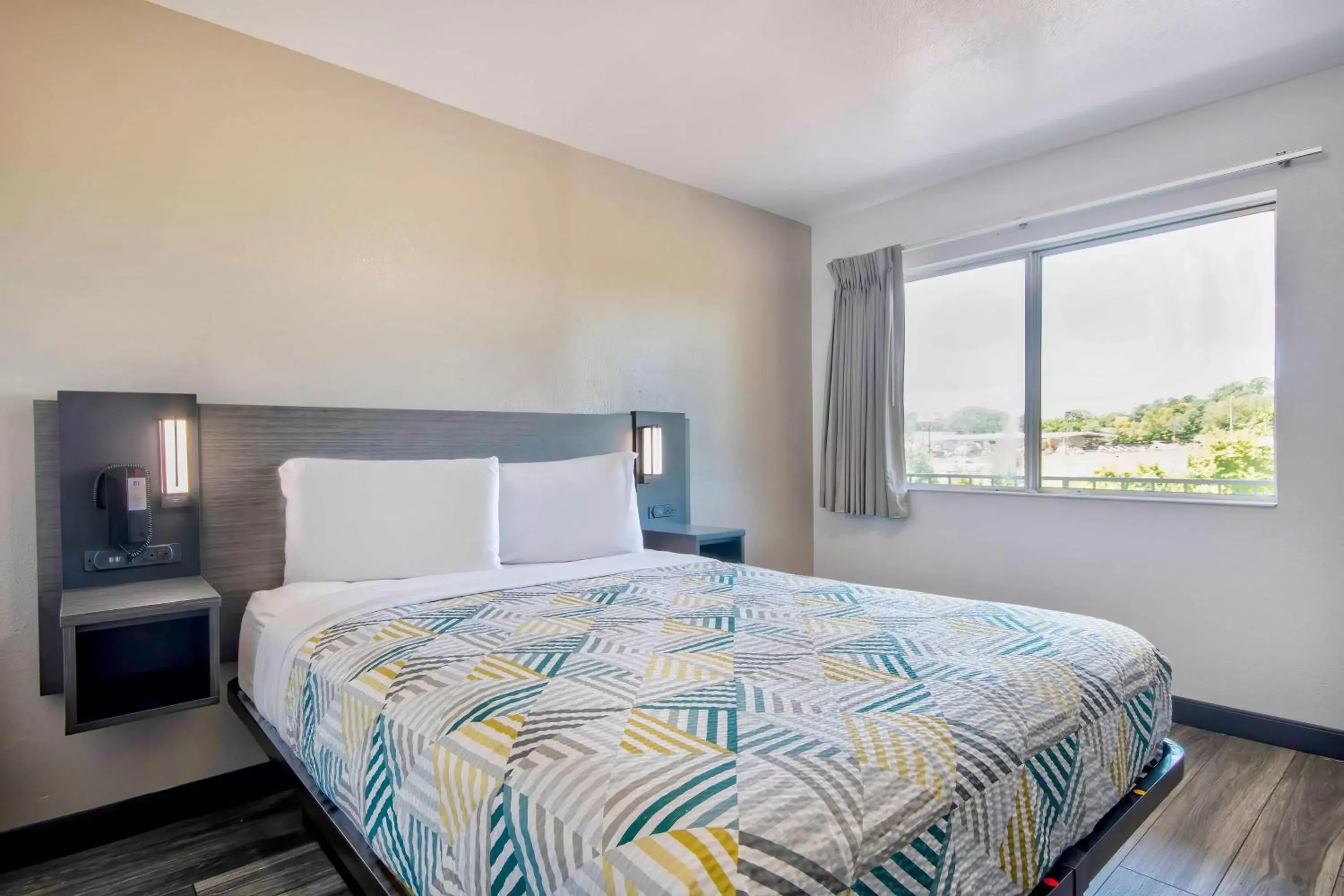 Bedroom, Bed in Motel 6-Russellville, AR Bedroom, Bed in Motel 6-Russellville, AR