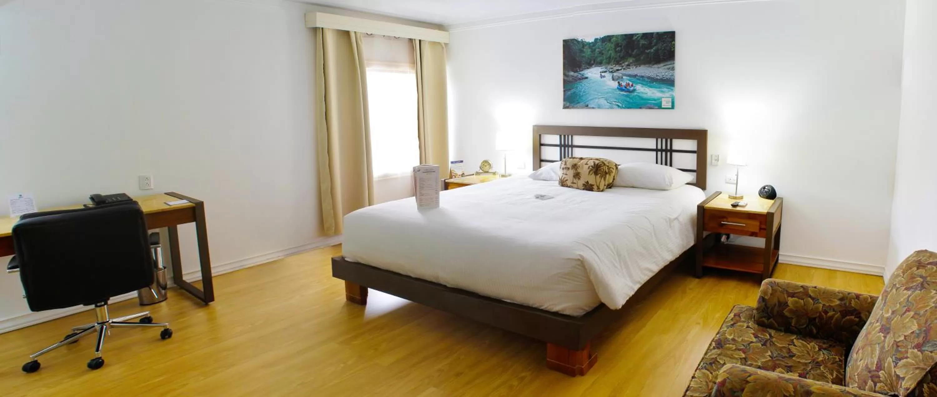 Photo of the whole room, Bed in Hotel Zima