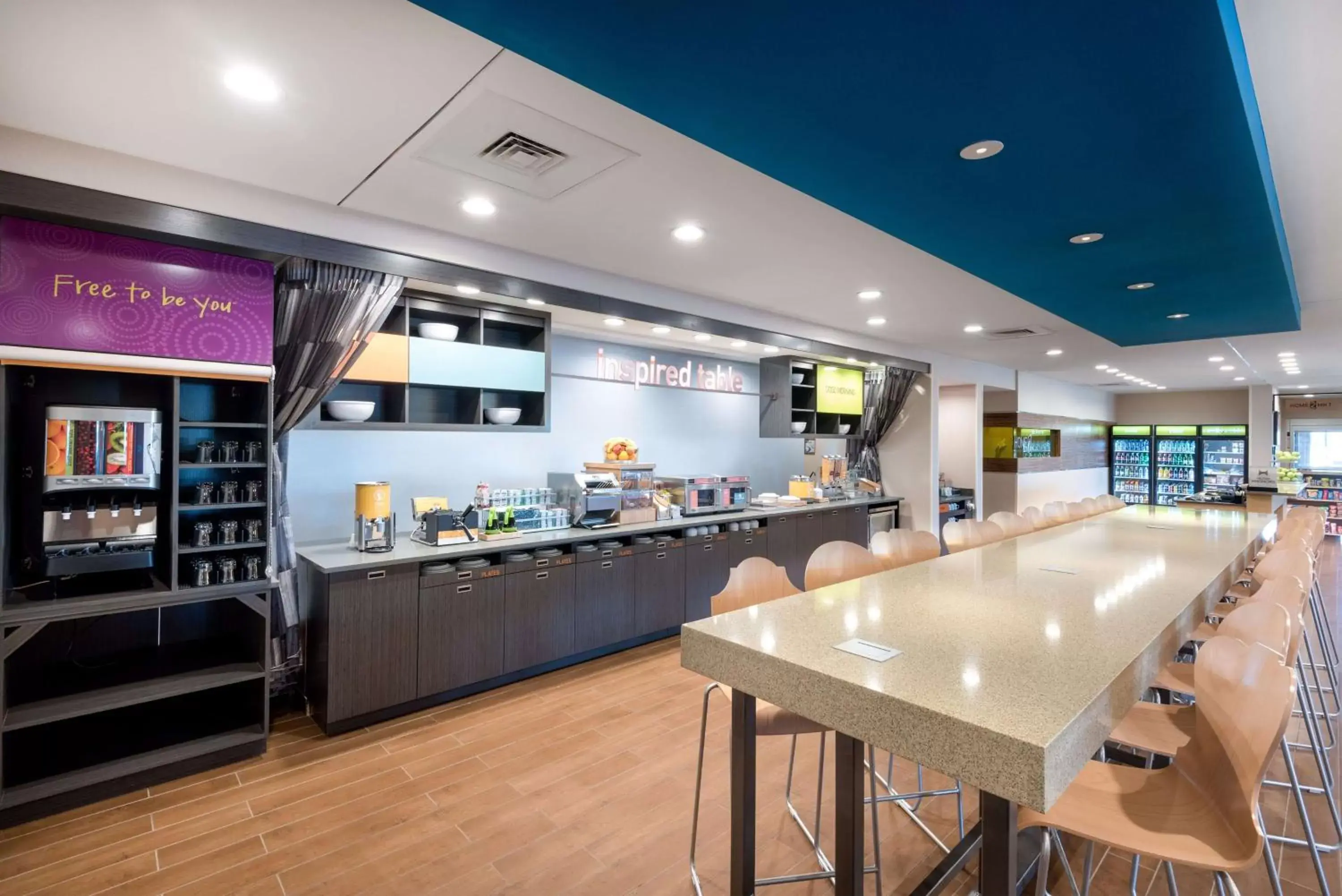 Breakfast in Home2 Suites by Hilton Charlotte University Research Park Breakfast in Home2 Suites by Hilton Charlotte University Research Park