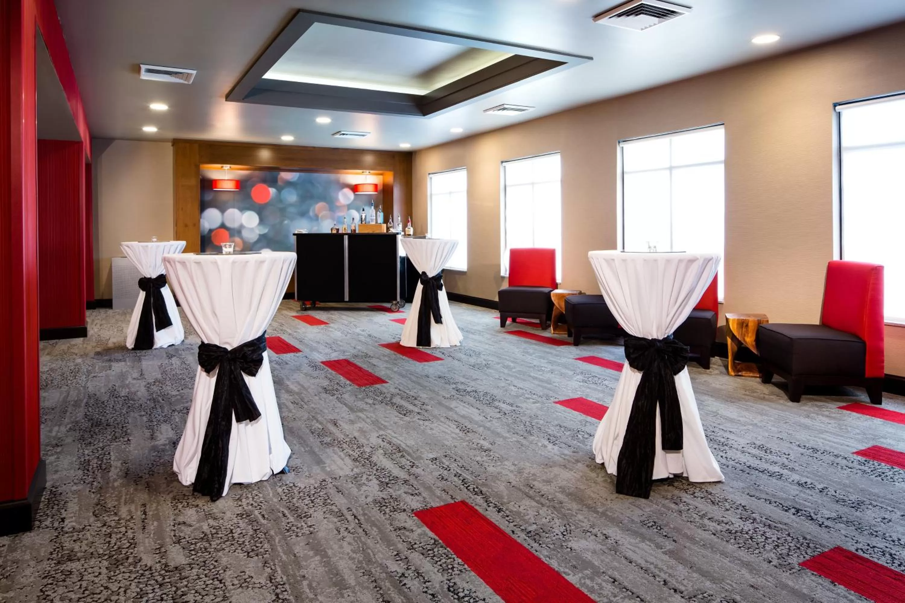 Meeting/conference room in Holiday Inn Milwaukee Riverfront by IHG