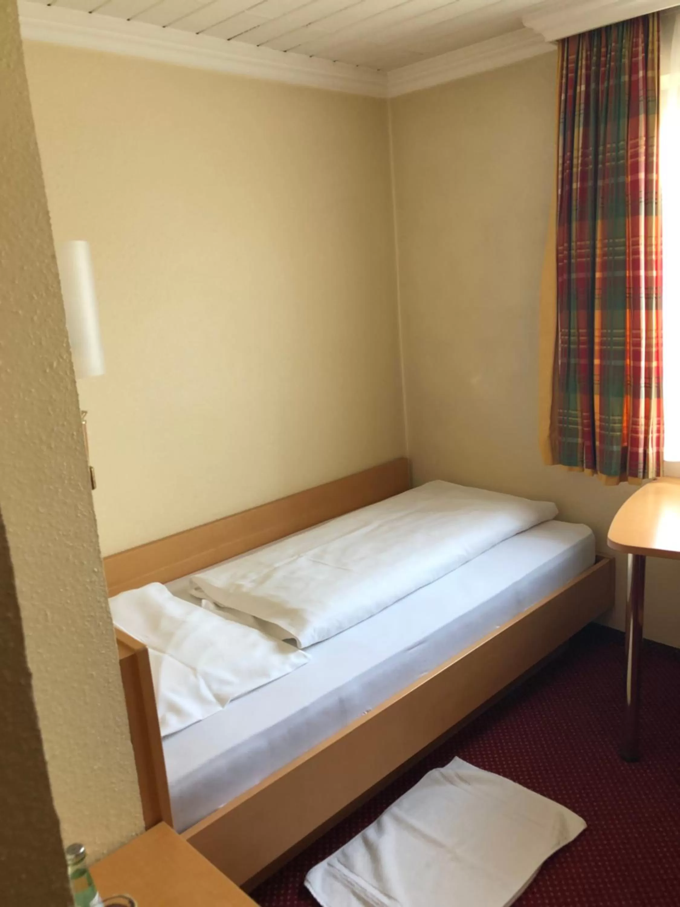 Bed in Hotel Pflieger