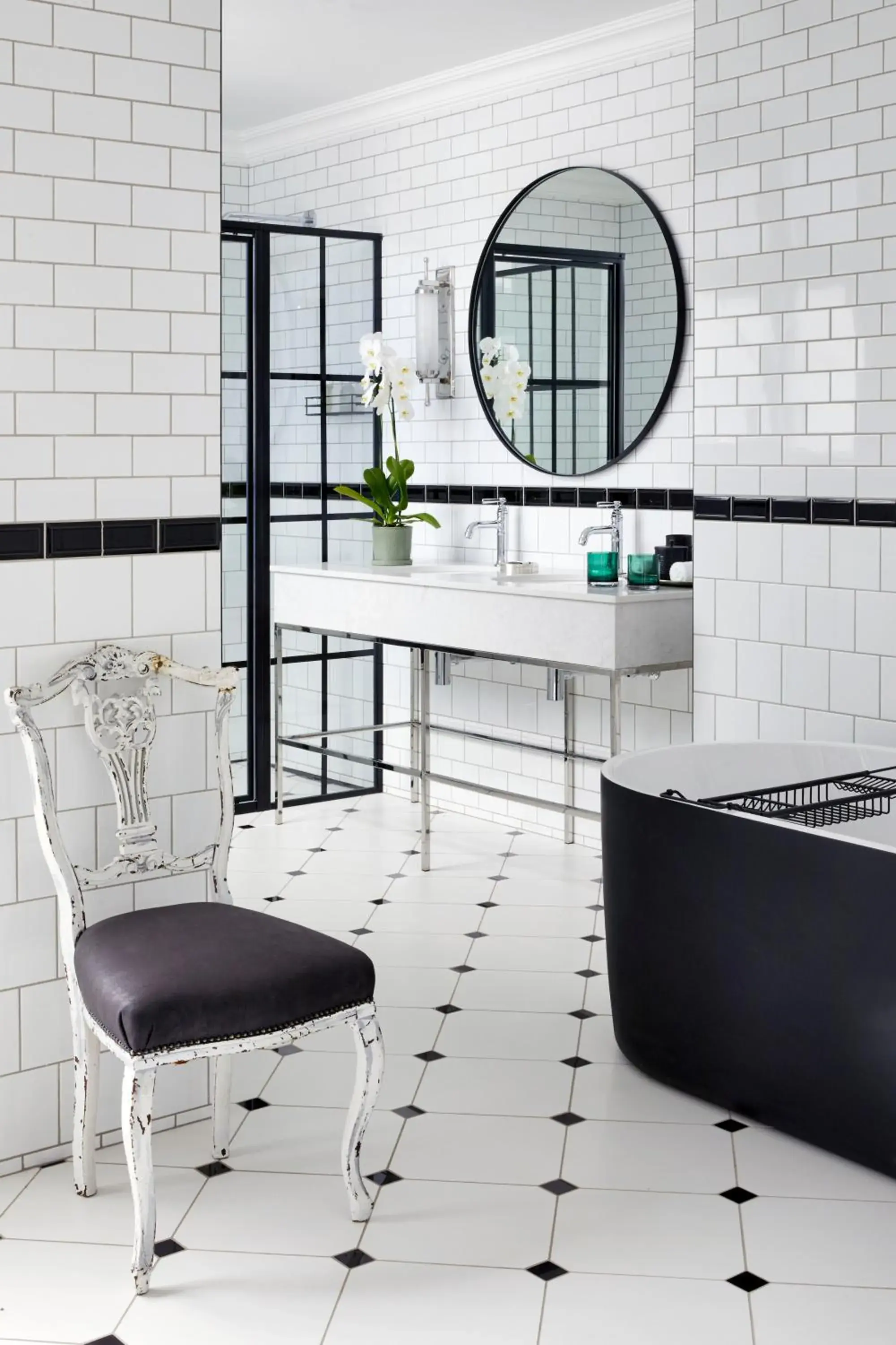 Bathroom, Kitchen/Kitchenette in Cape Cadogan Boutique Hotel