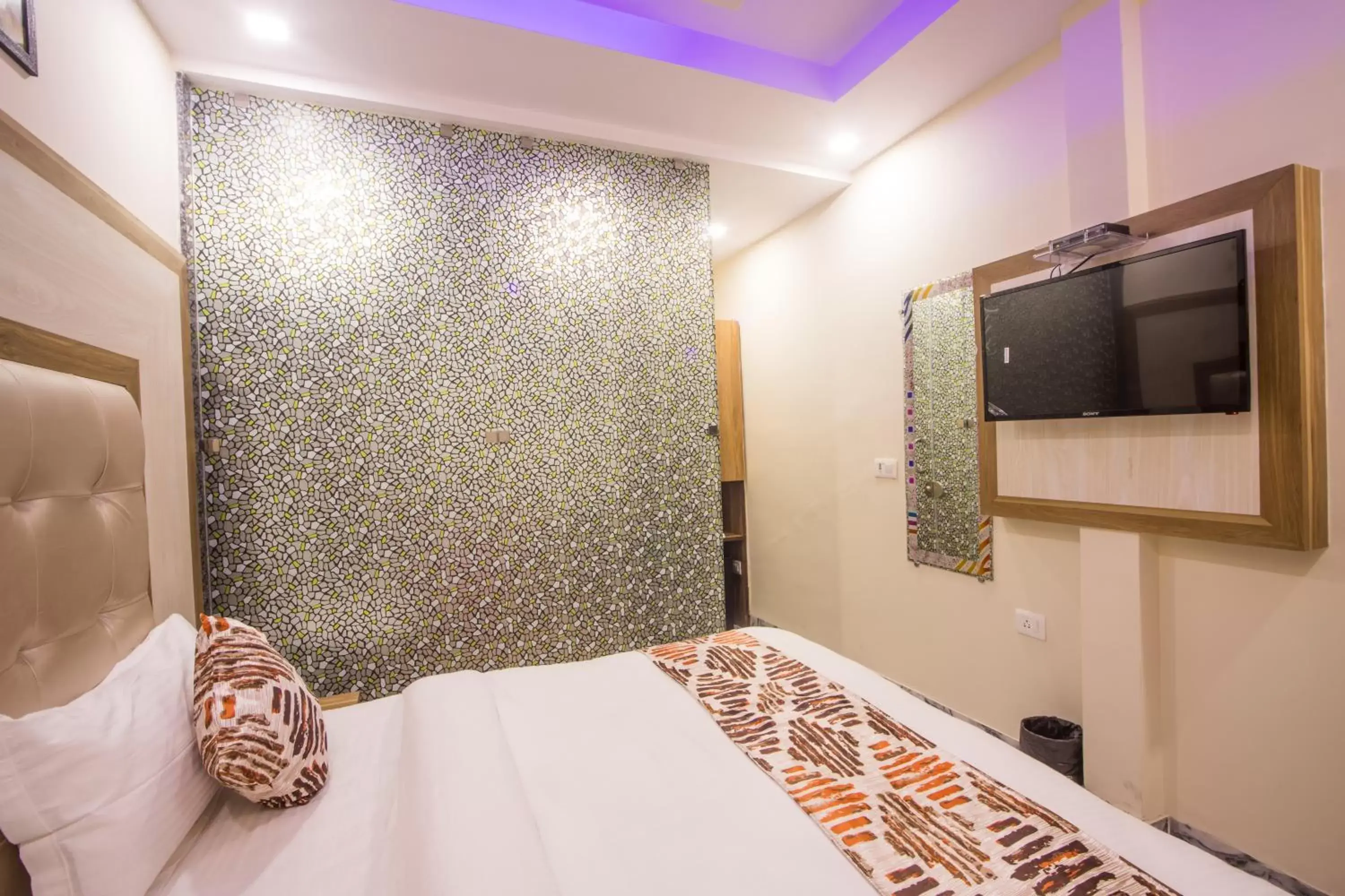 Bedroom, Bed in Hotel Harsha International