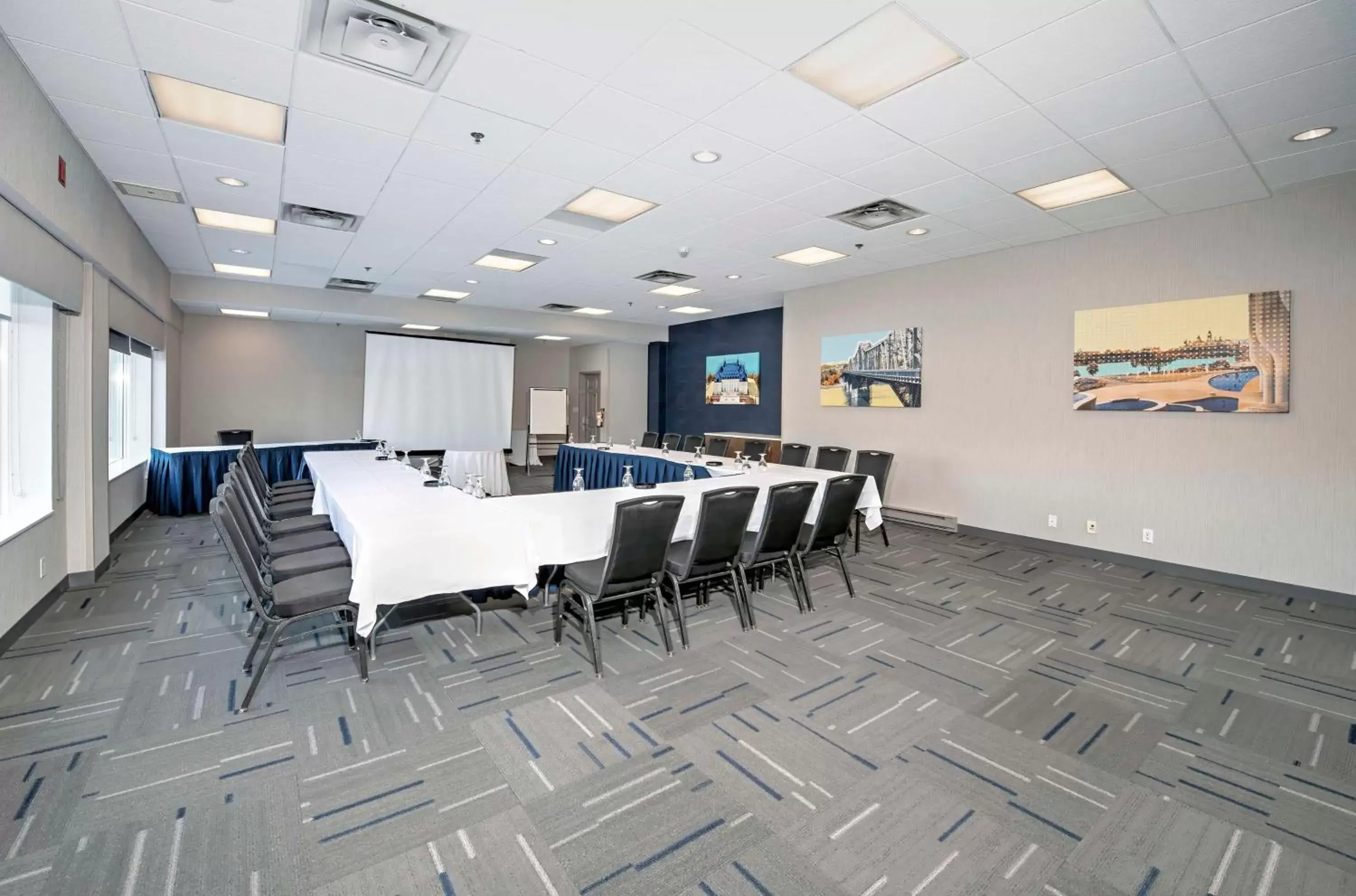 Meeting/conference room in Hampton by Hilton Ottawa