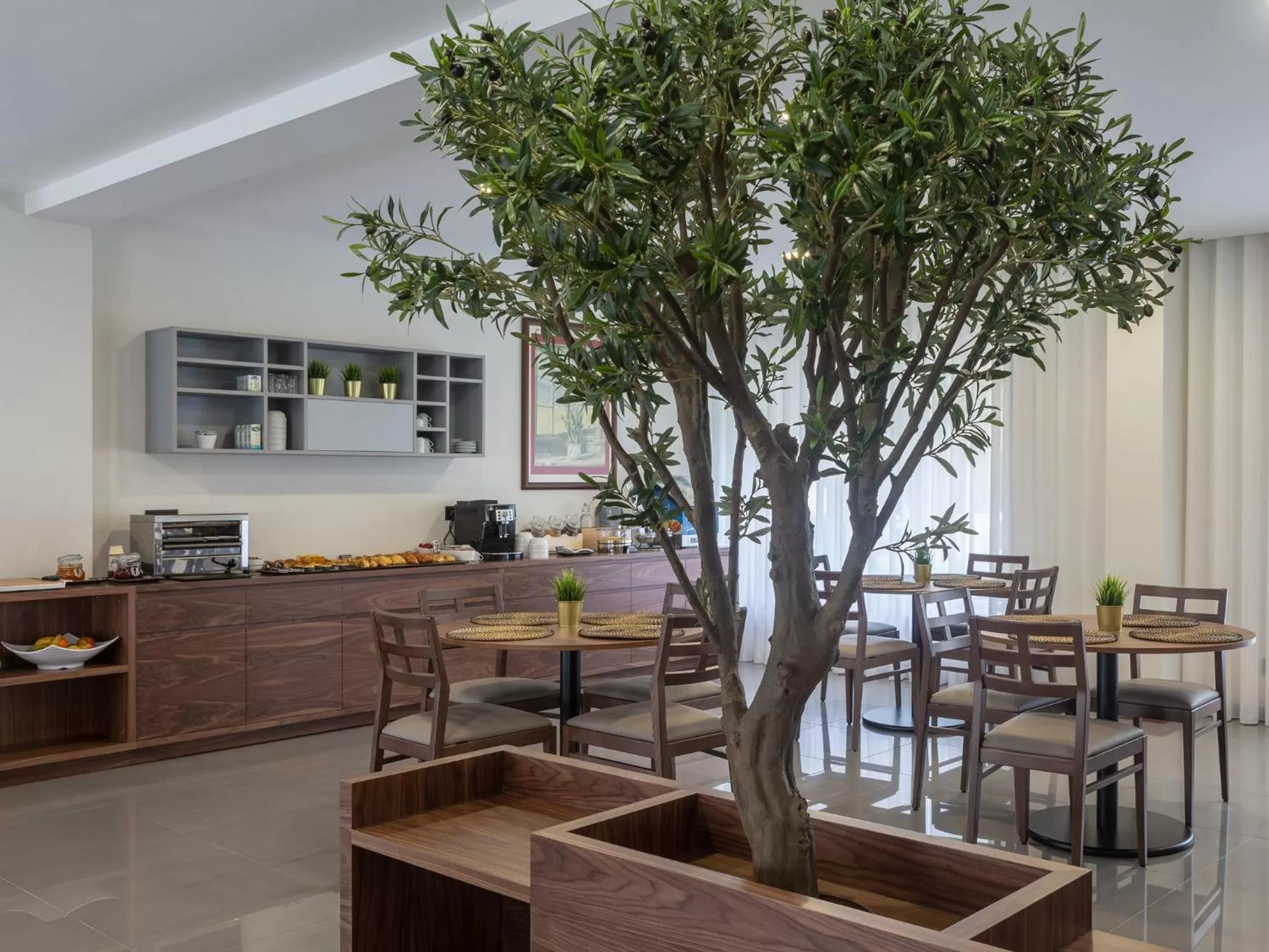 Continental breakfast in Hotel Afonso V & SPA