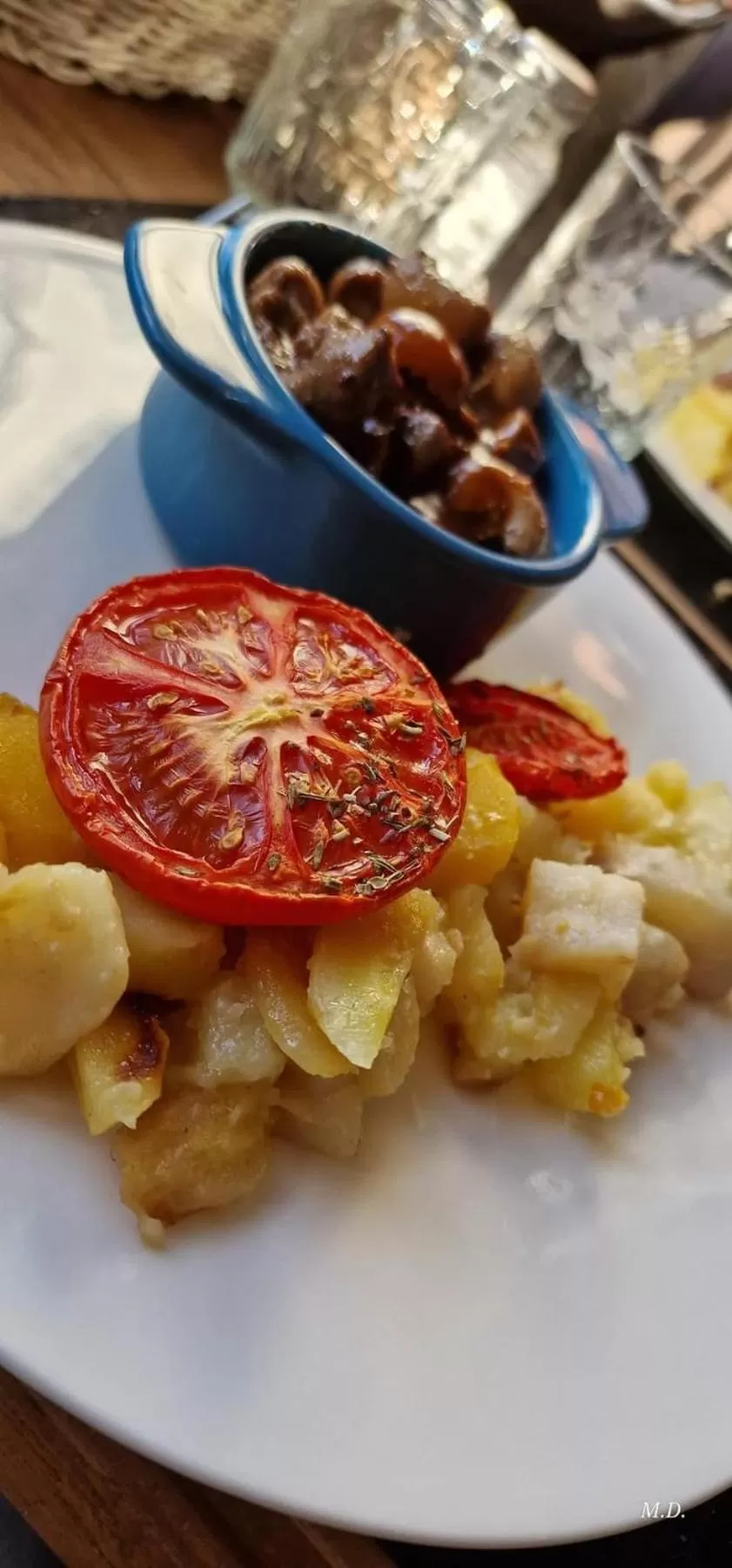 Food in HOTEL BELLEVUE