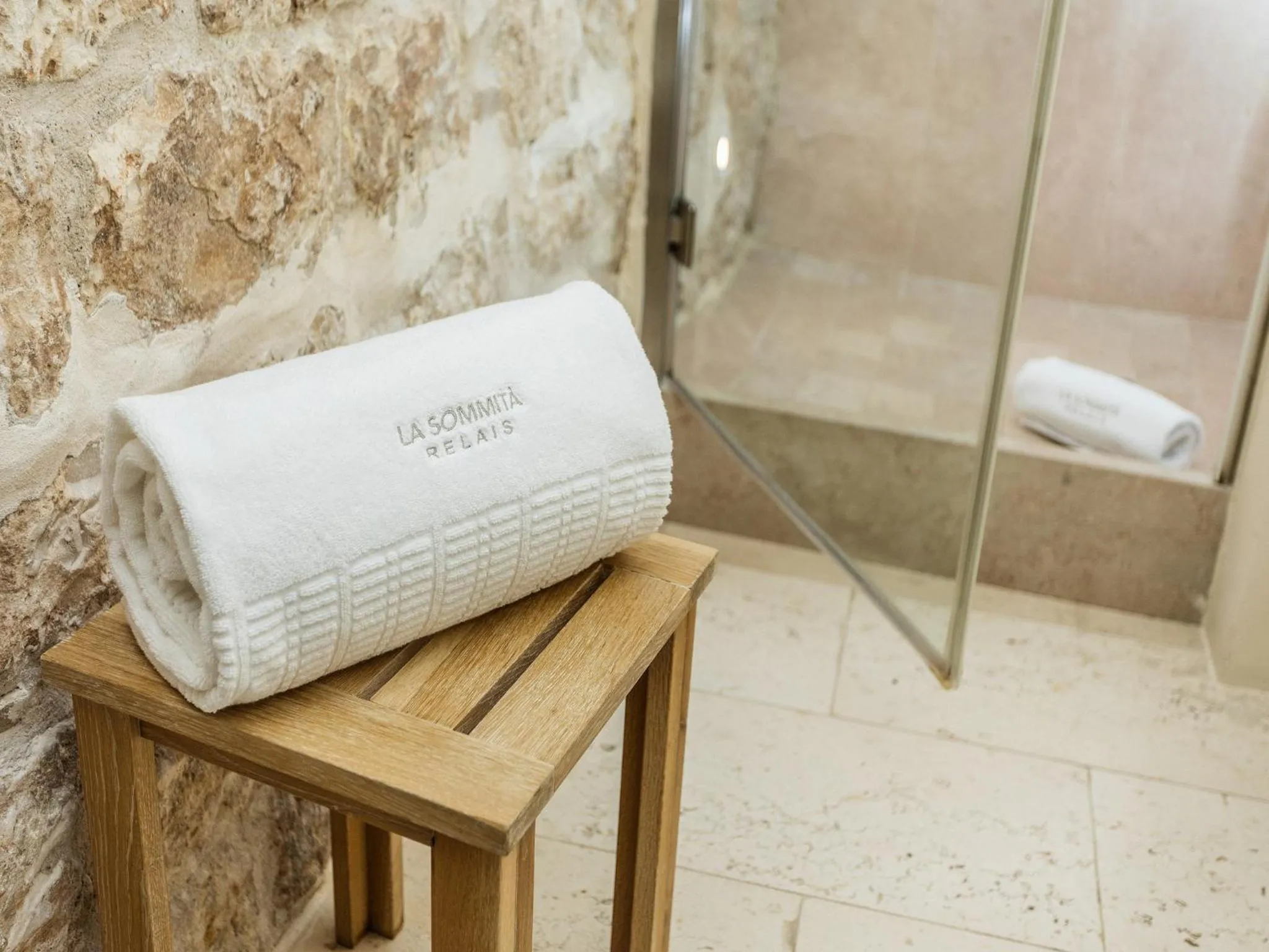 Decorative detail in La Sommità Relais & Chateaux