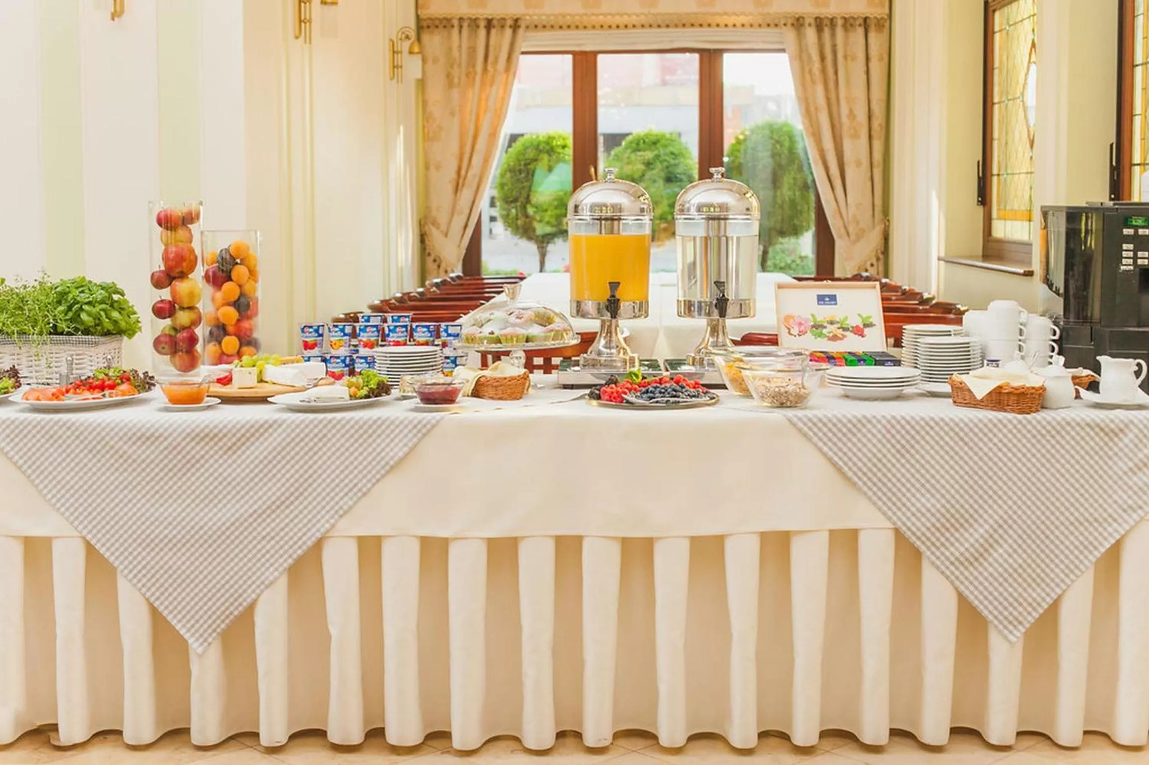 Restaurant/places to eat in Hotel Villa Eva