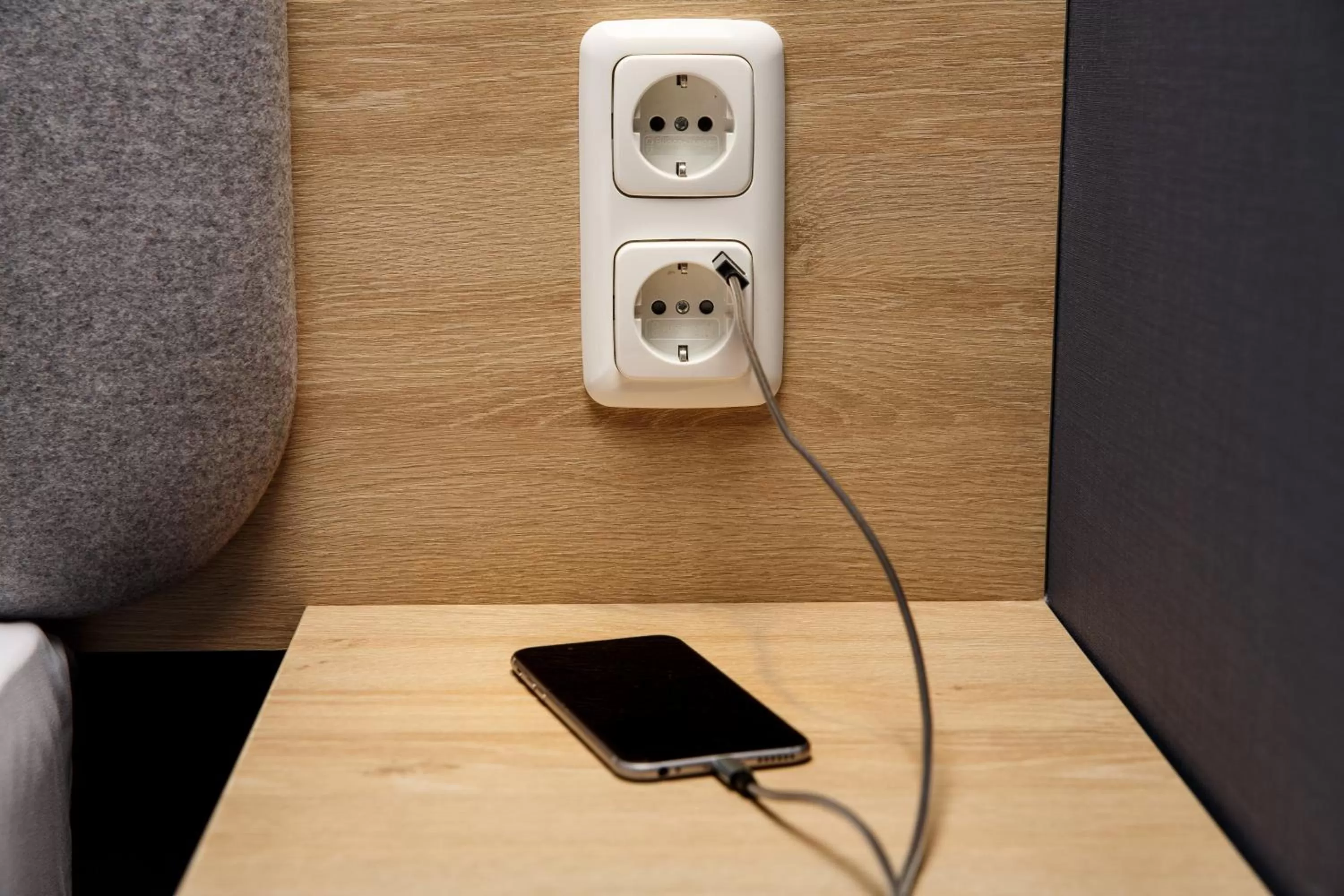 Bedroom in Holiday Inn Express Cologne Troisdorf by IHG