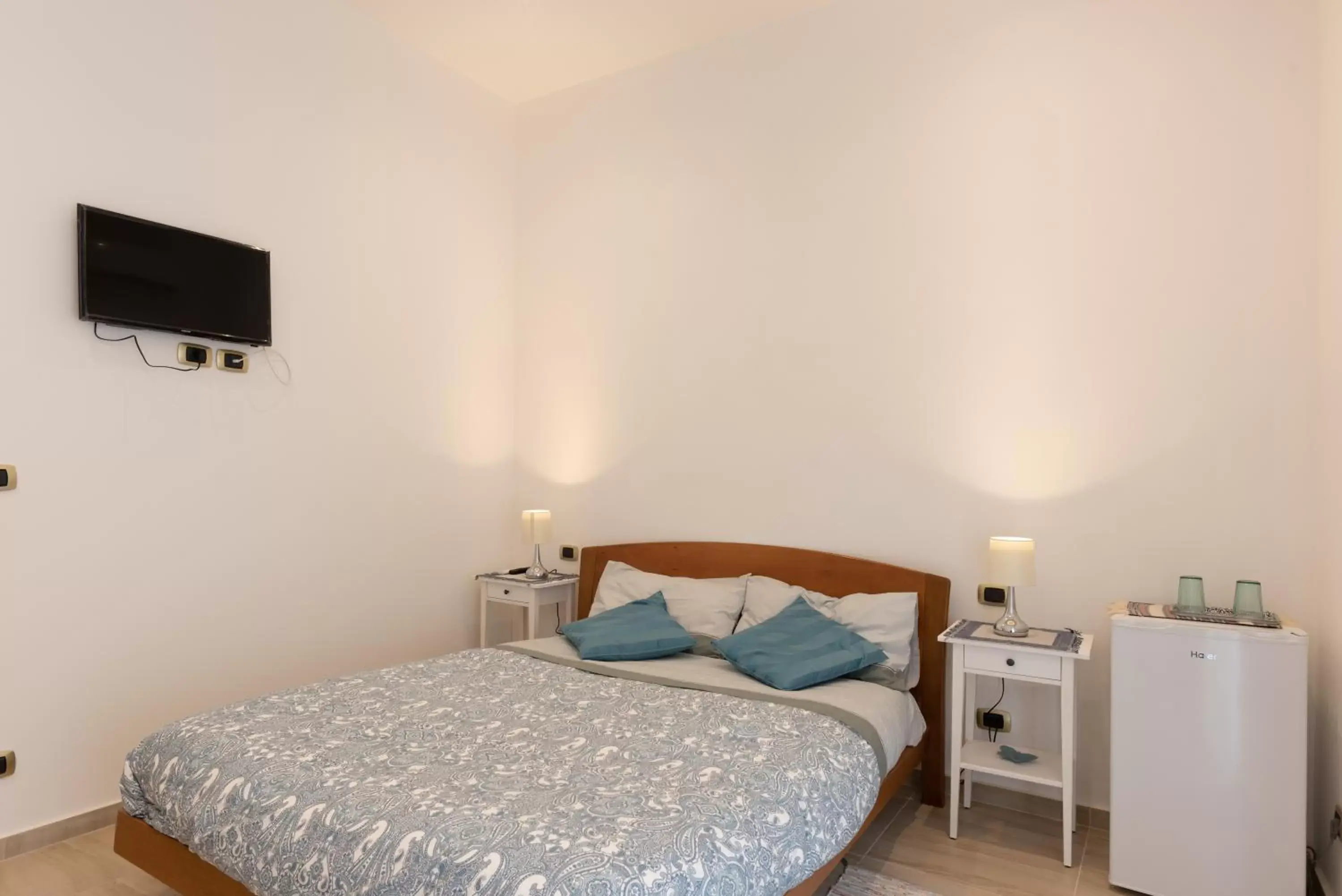 Double Room with Private External Bathroom - single occupancy in Bed & Breakfast "Il Priscio" Double Room with Private External Bathroom - single occupancy in Bed & Breakfast "Il Priscio"