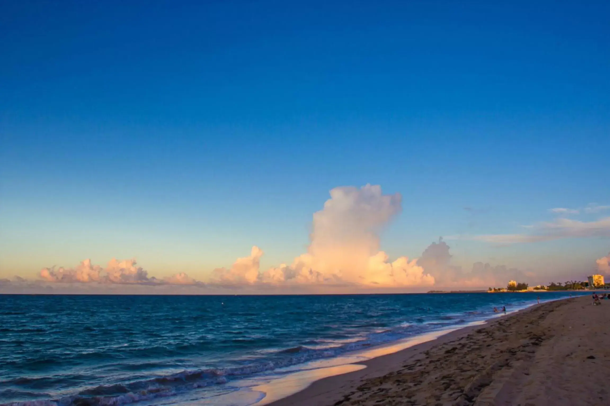 Beach in Dream Inn PR