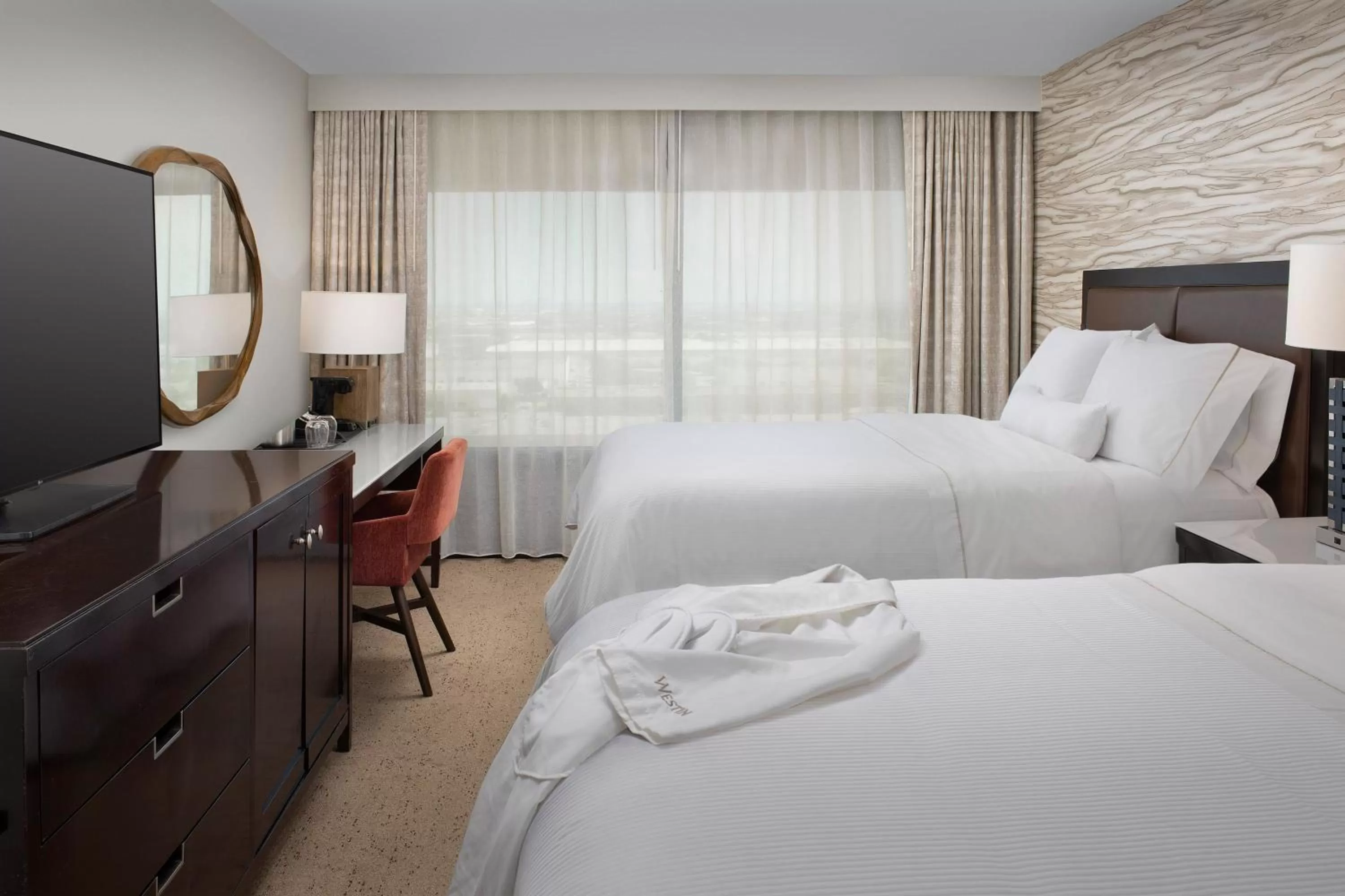 Executive level, Guest room, 2 Double, High floor in The Westin Dallas Fort Worth Airport