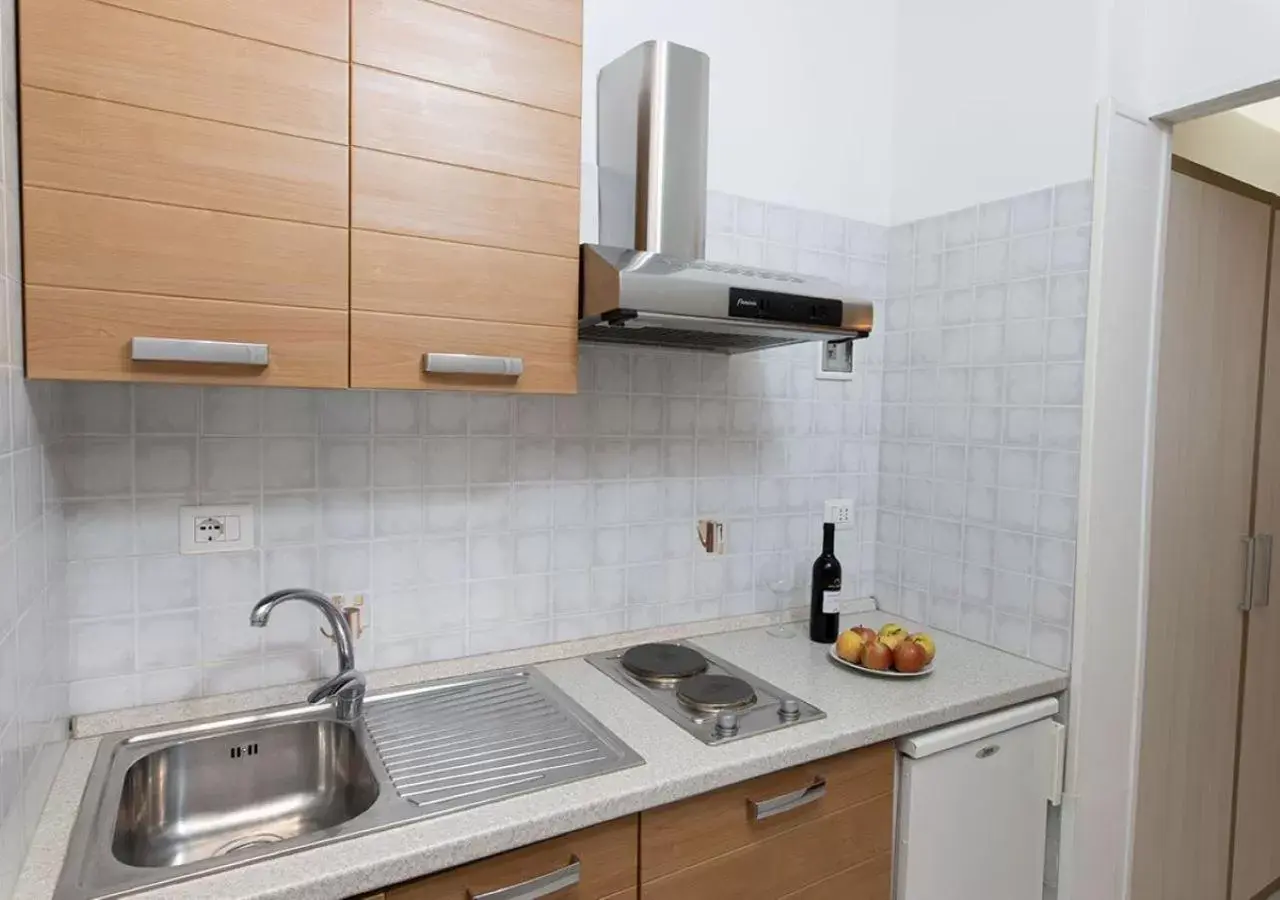 Kitchen or kitchenette, Kitchen/Kitchenette in Hotel Residence Nemo