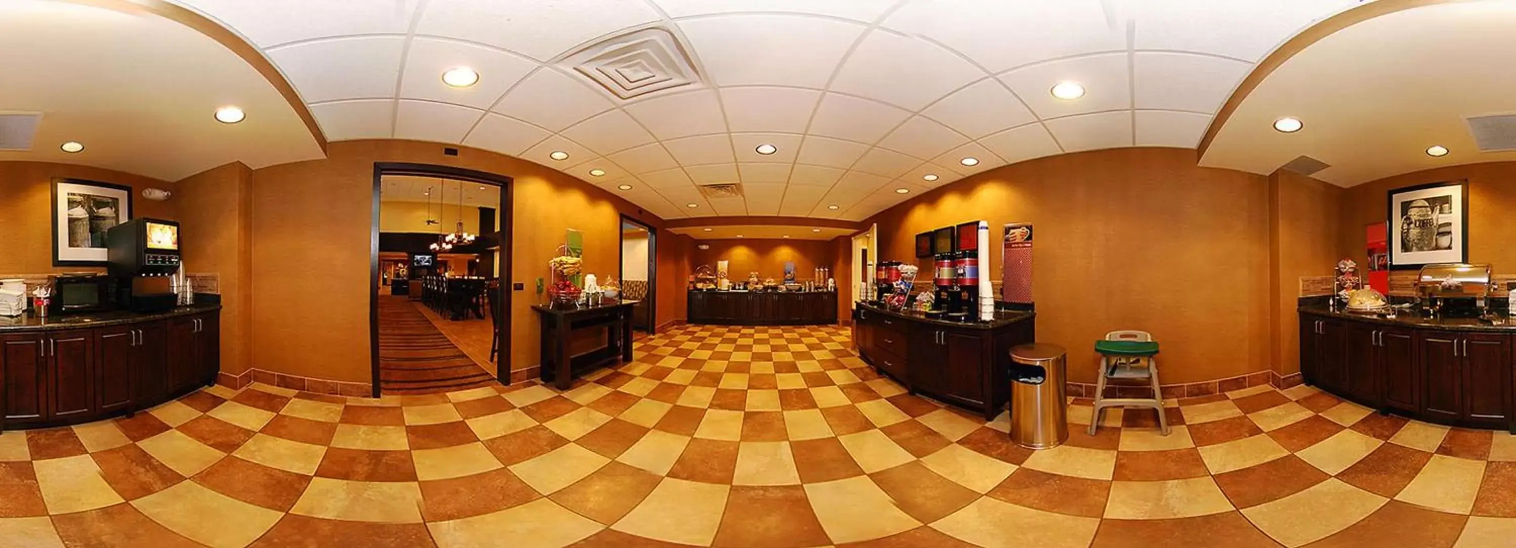 Dining area, Lobby/Reception in Newly Renovated-Hampton Inn & Suites Casper