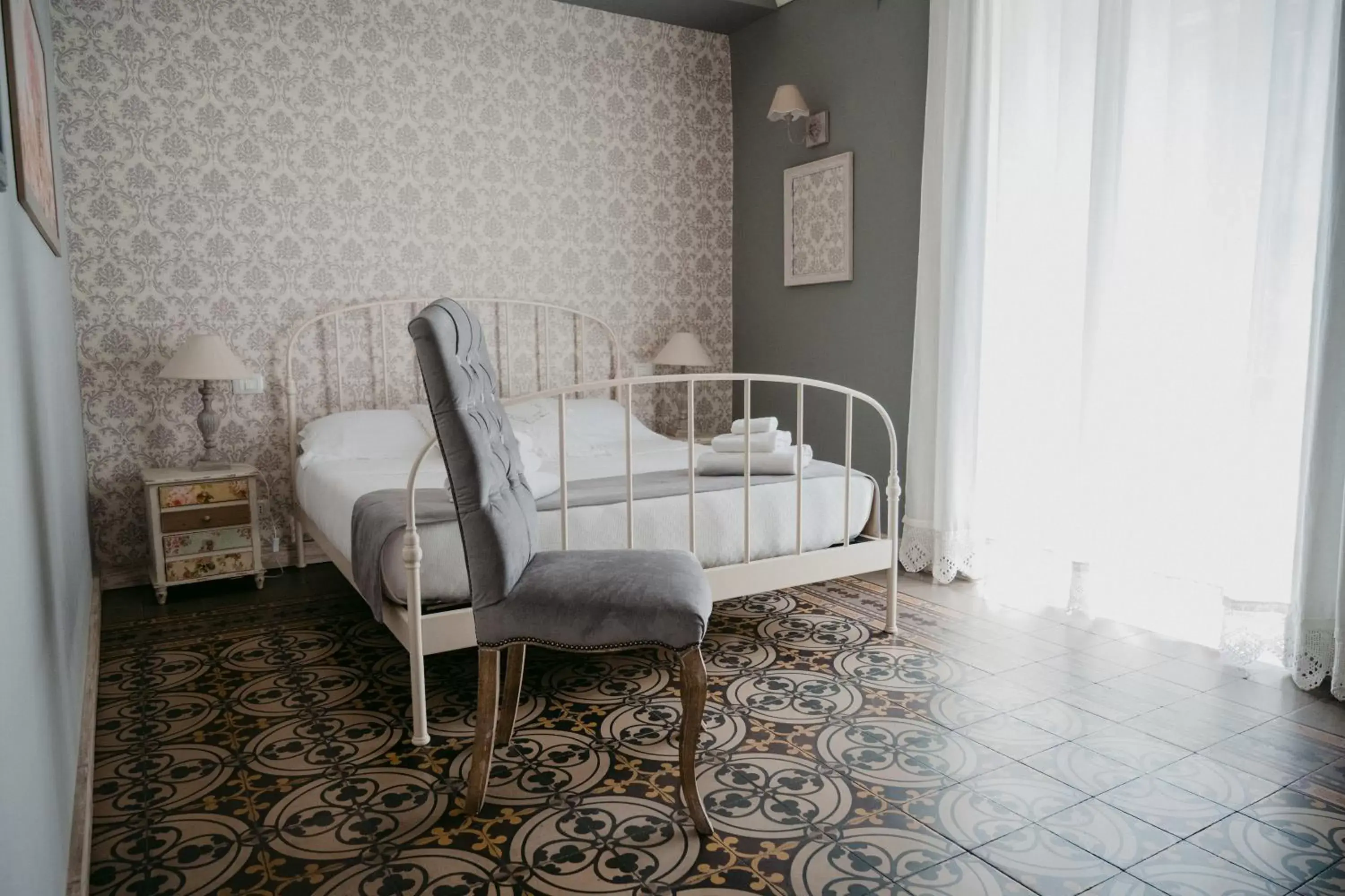 Bed in La Casa di Alma Luxury rooms