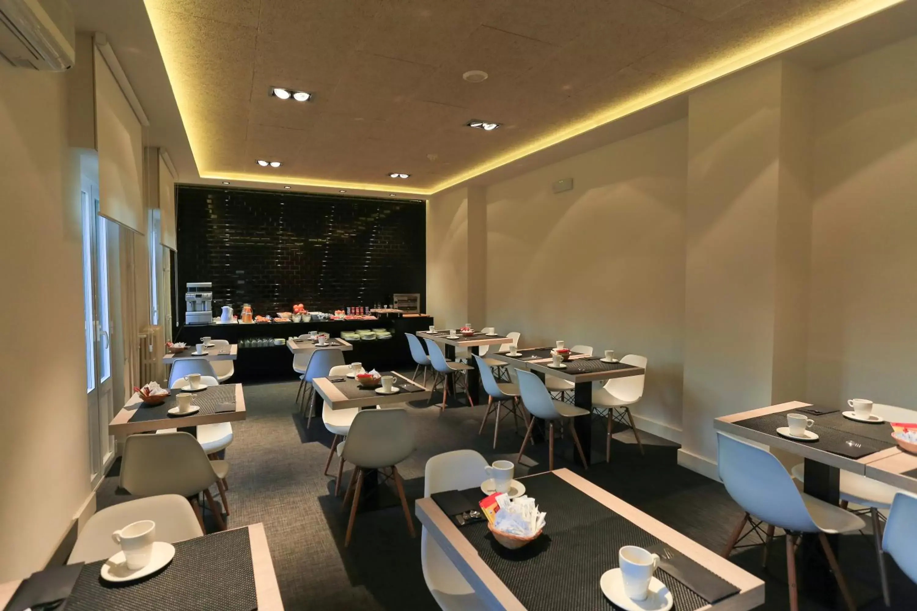 Breakfast, Restaurant/Places to Eat in Hotel Leyre
