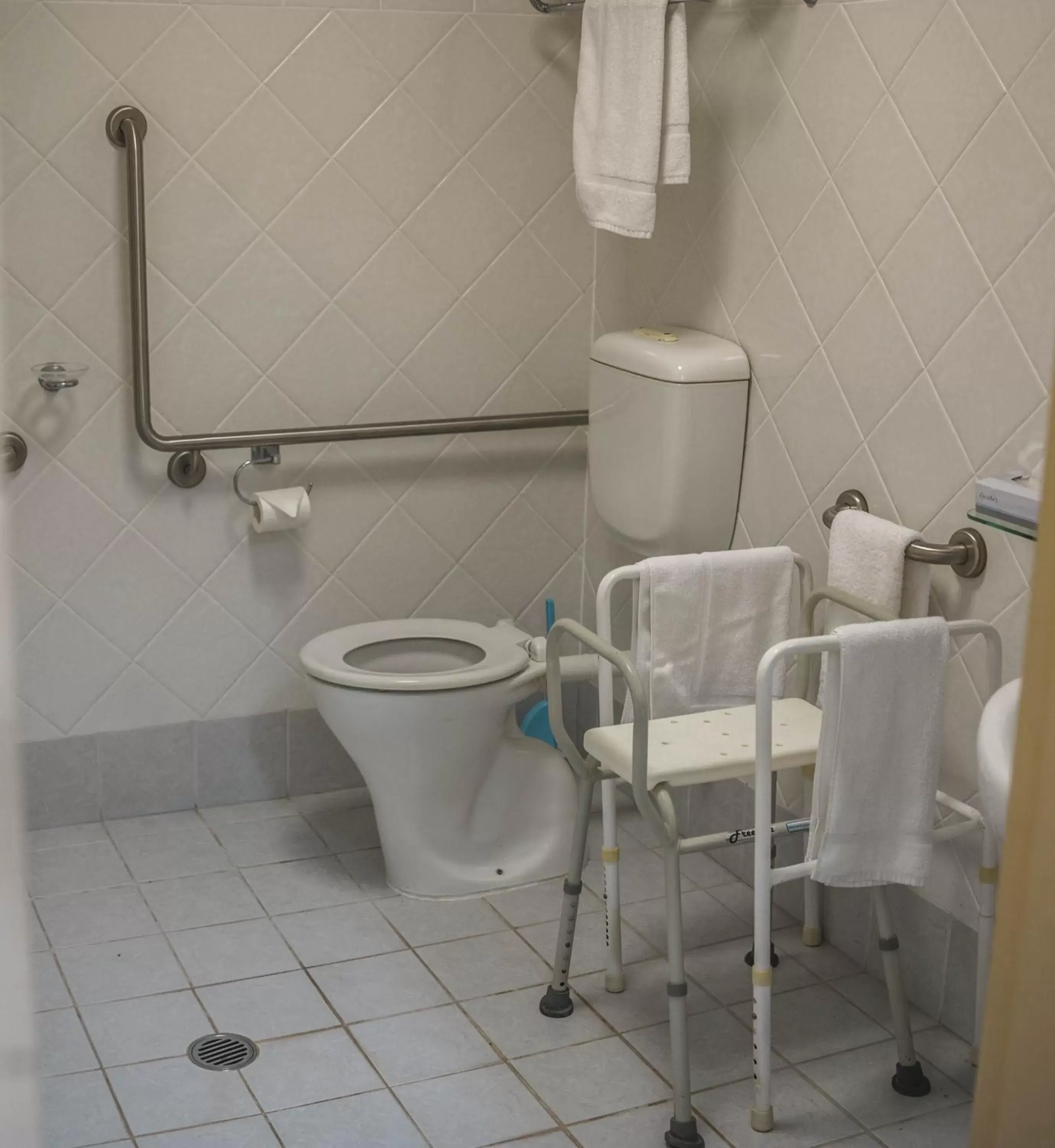 Facility for disabled guests, Bathroom in Heritage Cairns Hotel