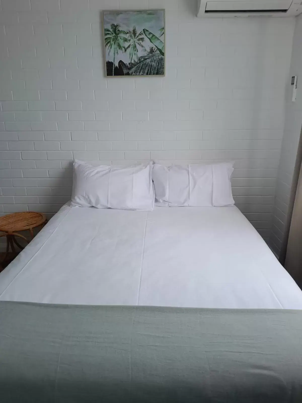 Bed in Little Coogee Hotel