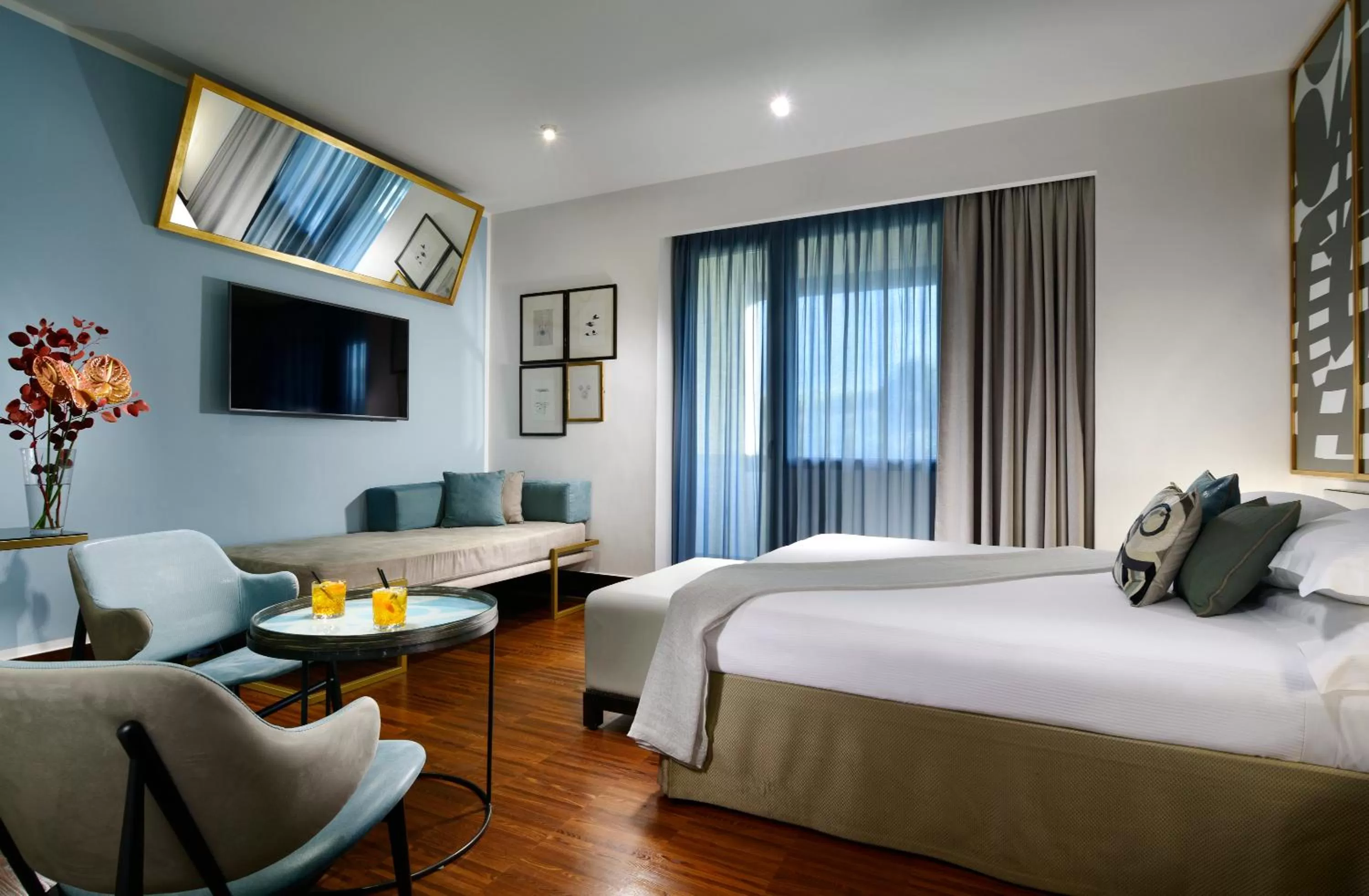 Restaurant/places to eat, Bed in Hotel Pulitzer