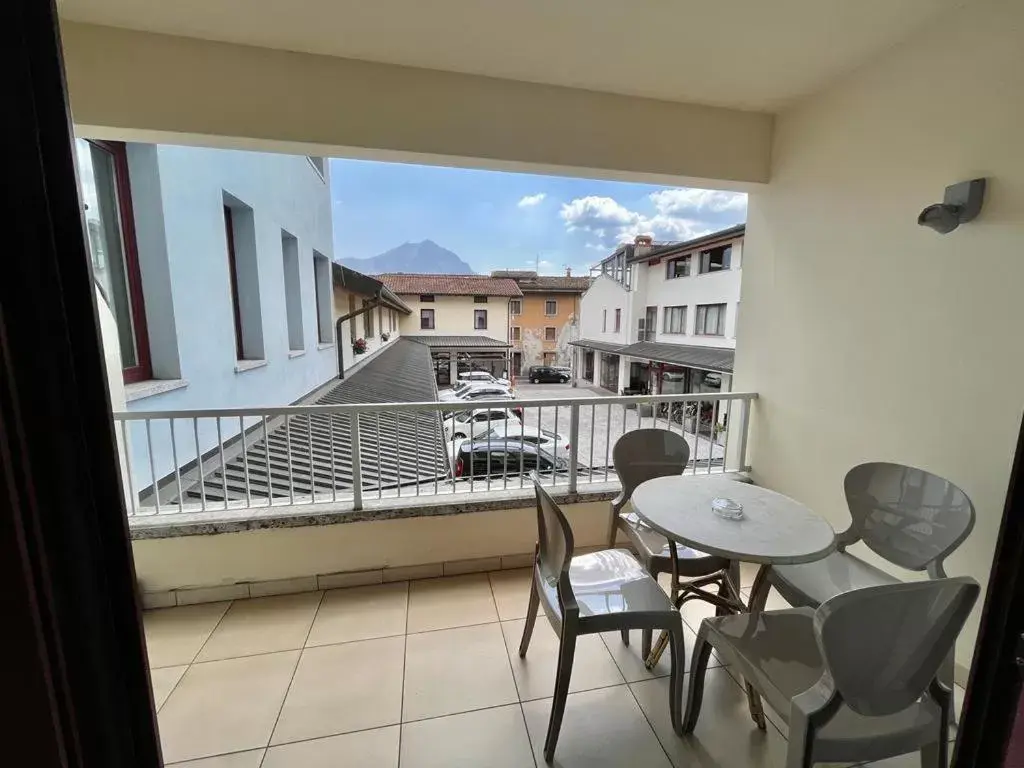 Property building, Balcony/Terrace in Hotel Lovere Resort & Spa