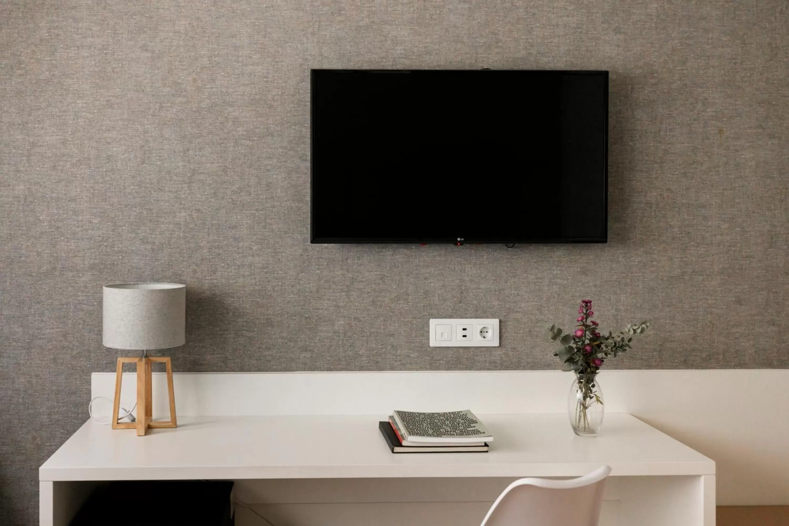 Seating area, TV/Entertainment Center in Hotel Pax Guadalajara