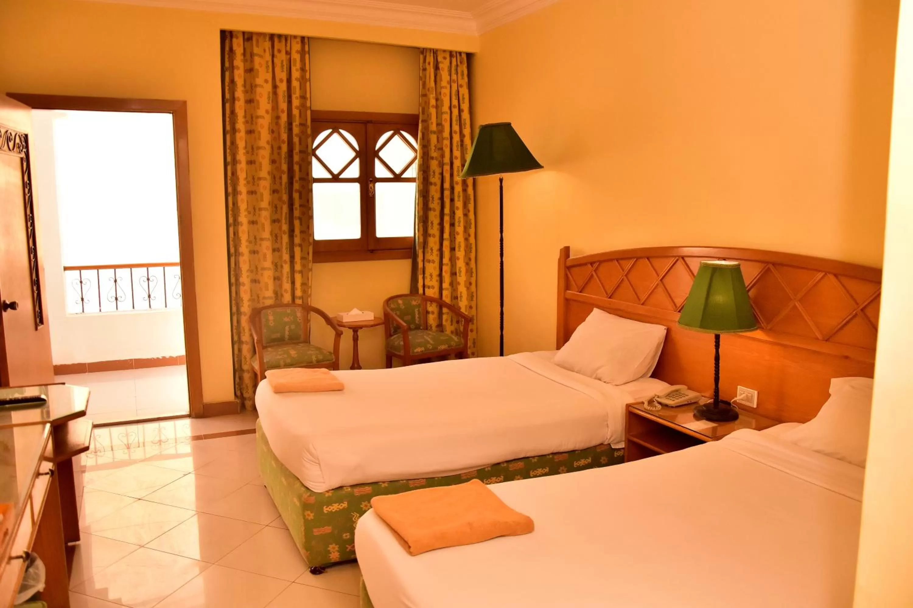 Bed in Dive Inn Resort