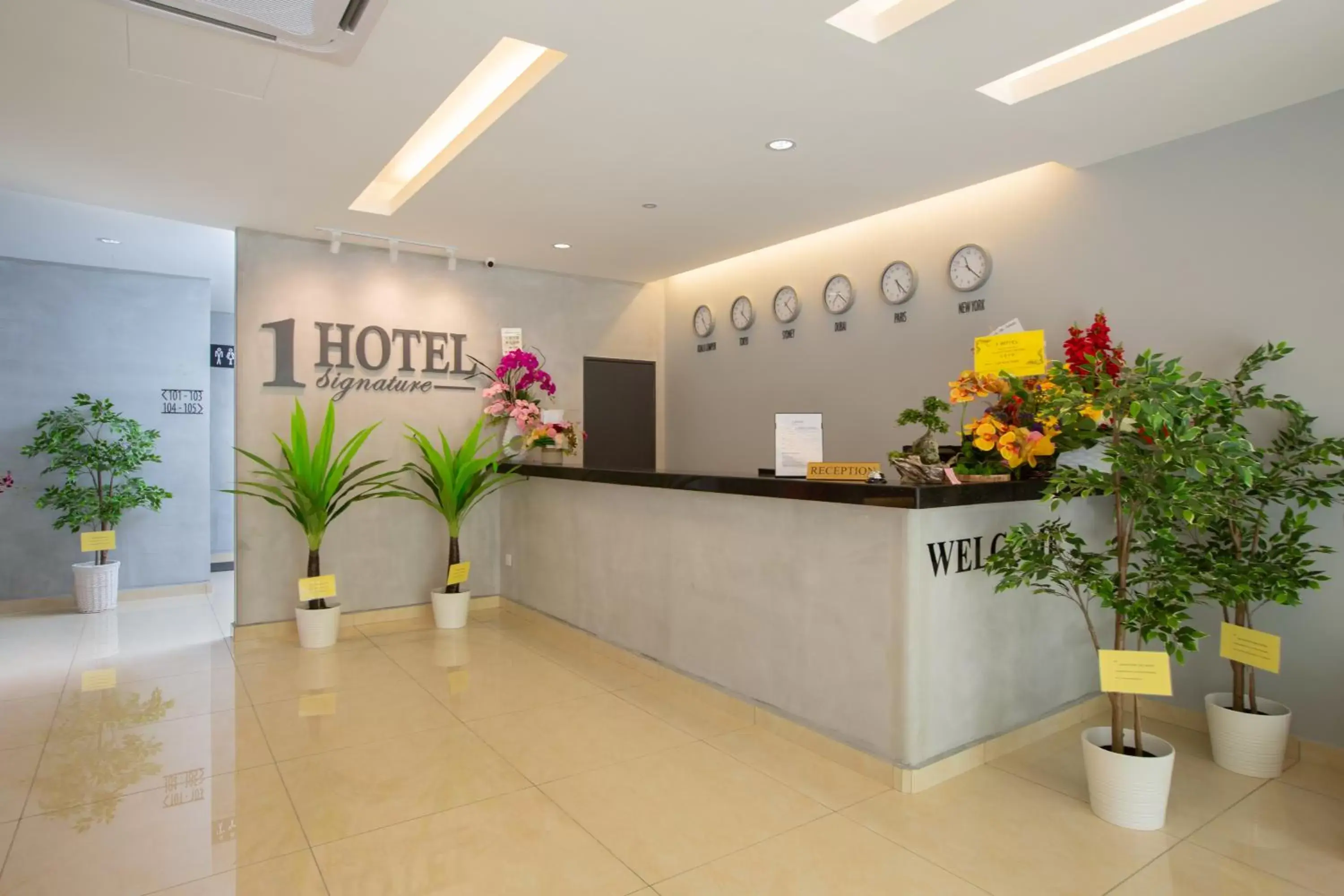 Lobby or reception, Lobby/Reception in 1 Hotel Signature