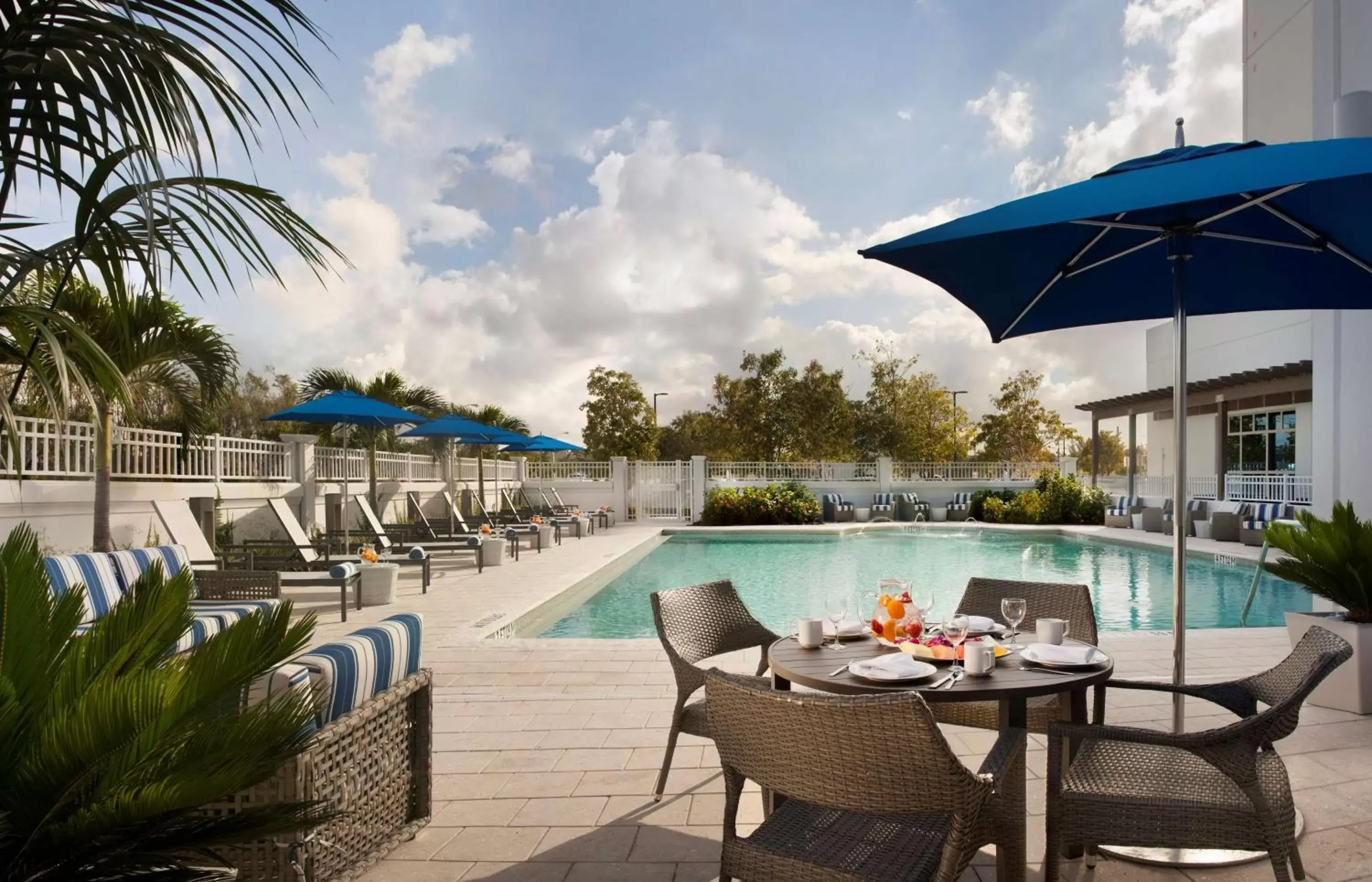 Pool view, Swimming Pool in Homewood Suites by Hilton Miami Dolphin Mall