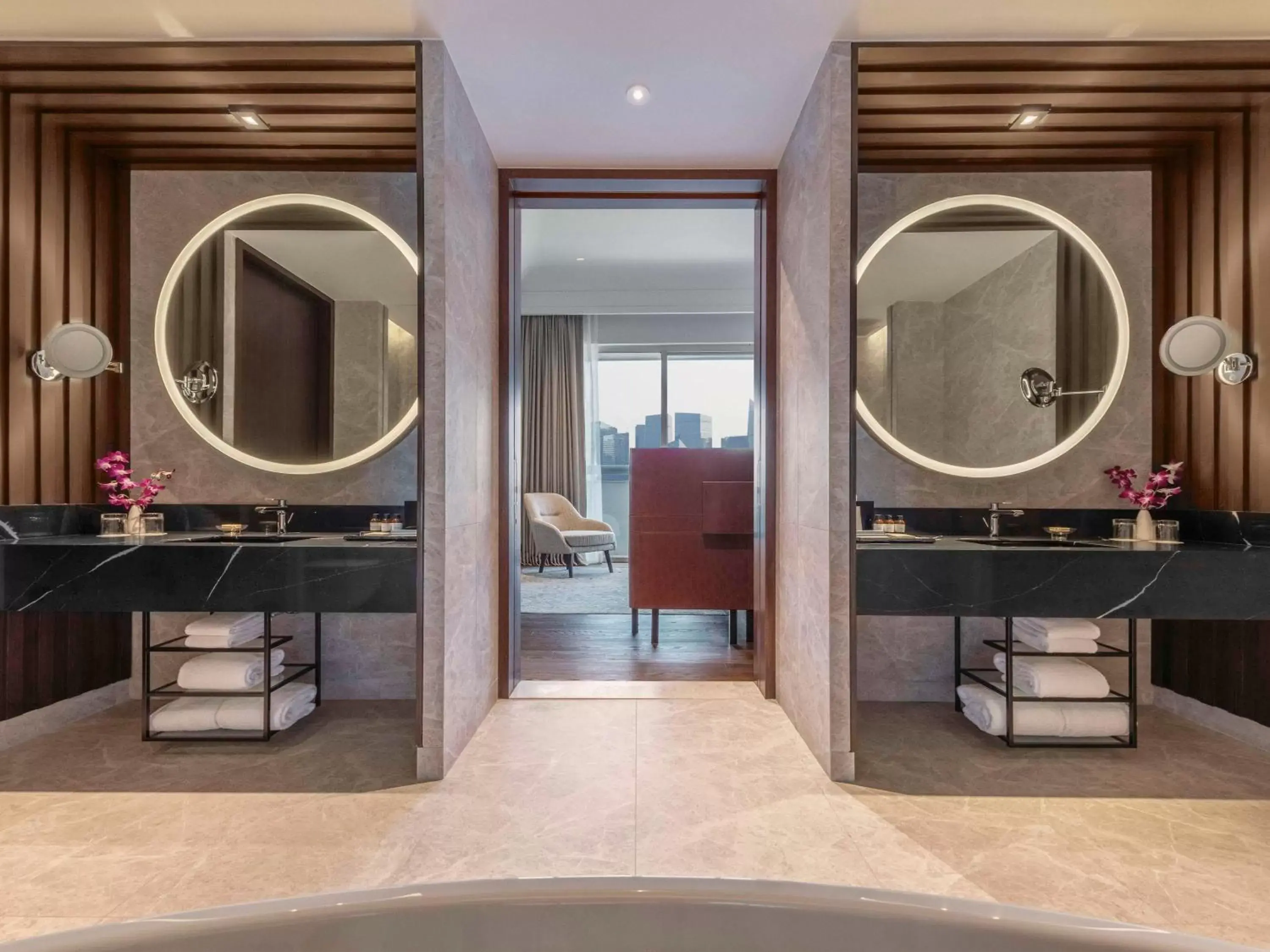 Bathroom in Fairmont Singapore