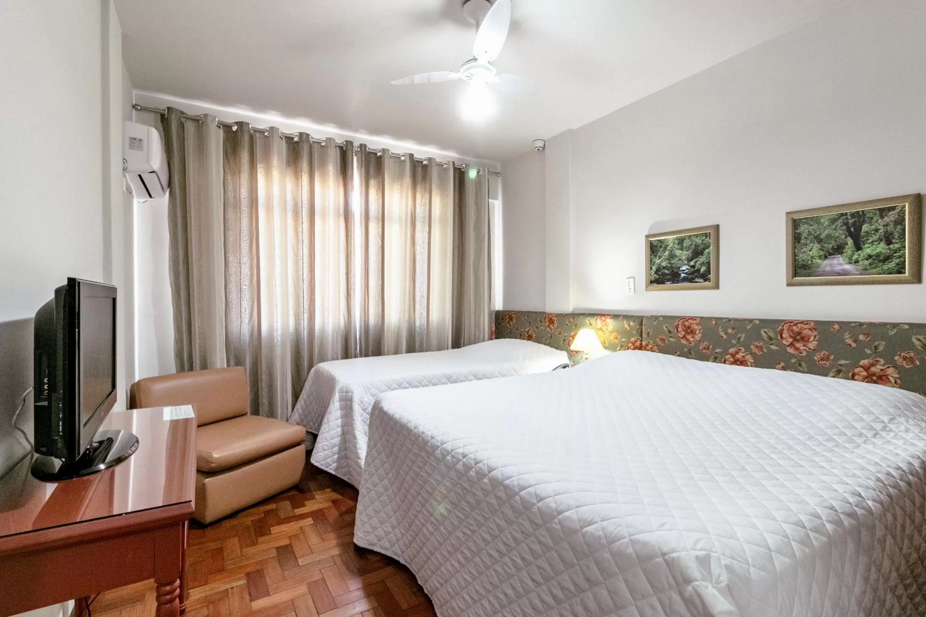 Bed in Hotel San Rafael