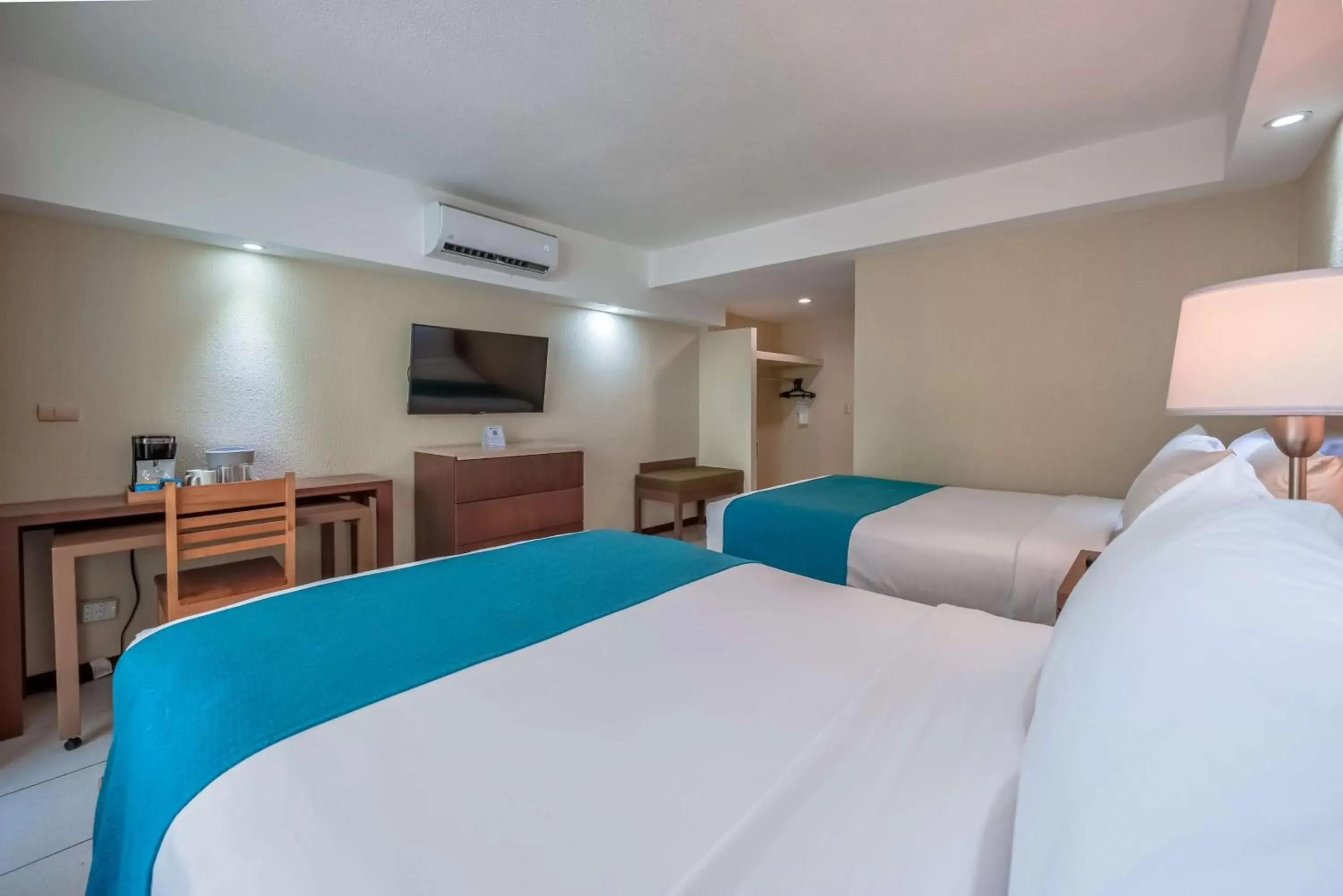 Bedroom, Bed in Best Western Jaco Beach All Inclusive Resort