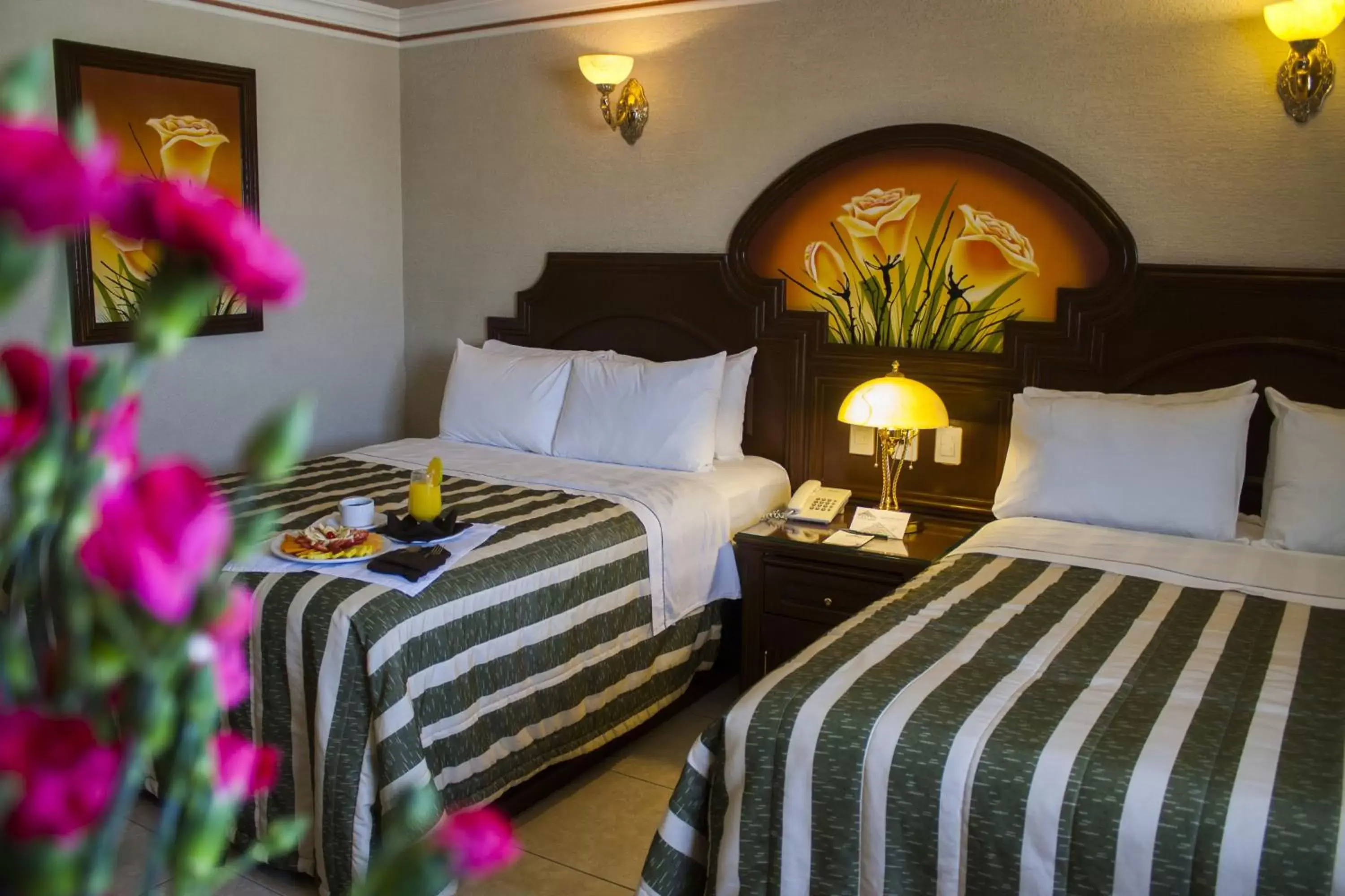 Bedroom, Bed in Hotel Casino Plaza