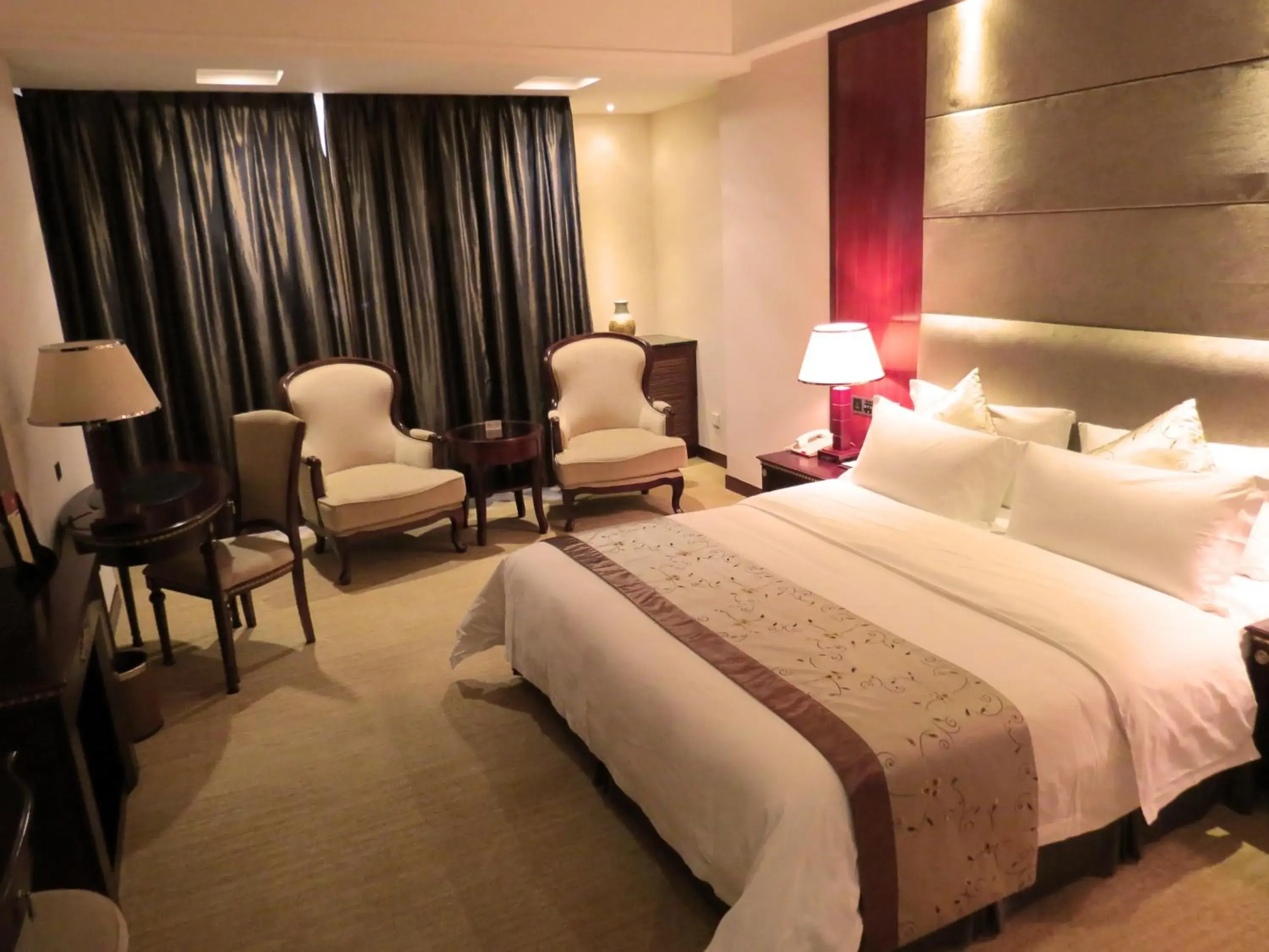 Bed in Rongjiang Hotel