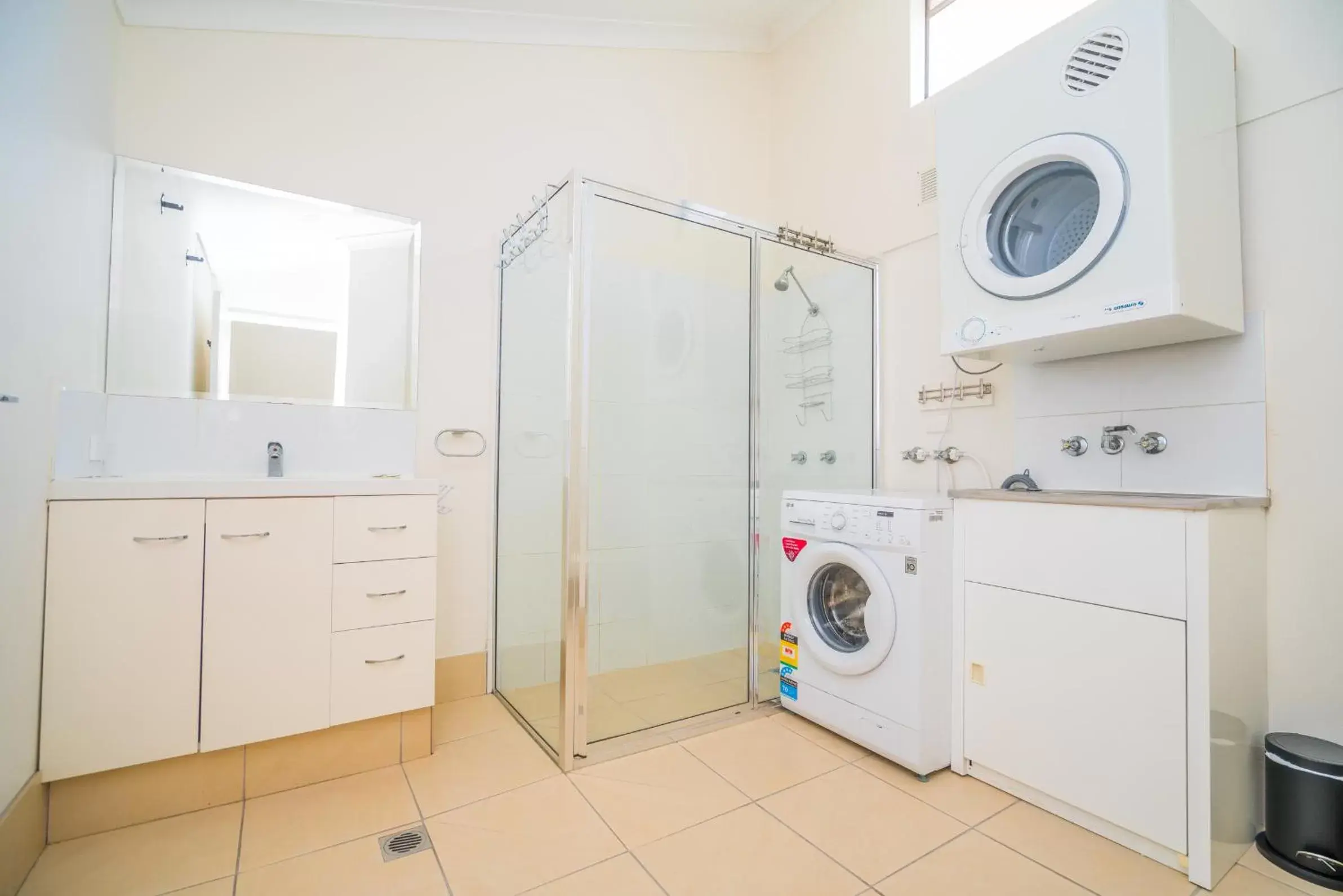 Bathroom in Anacapri Holiday Resort Apartments