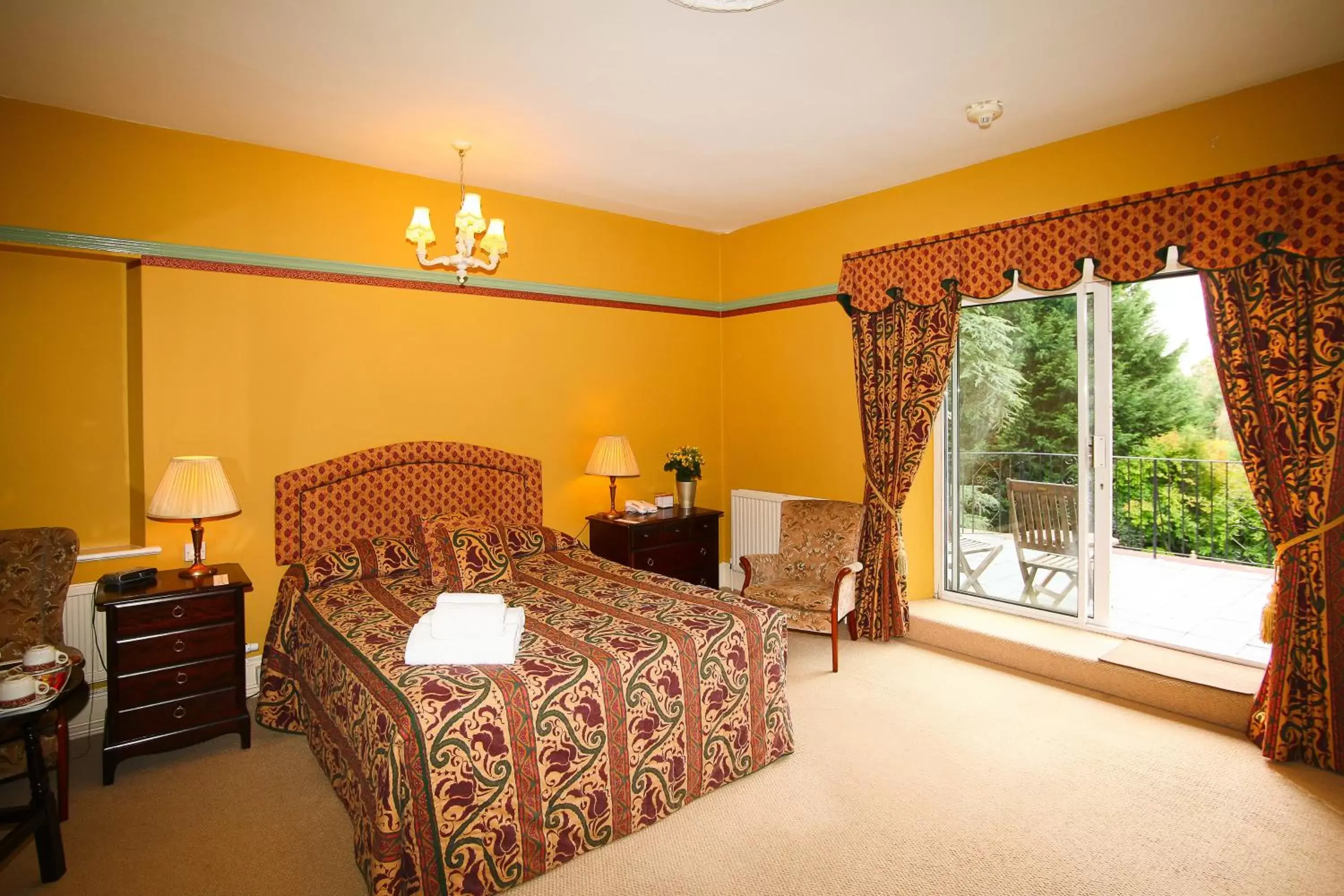Photo of the whole room, Bed in The Grange at Oborne