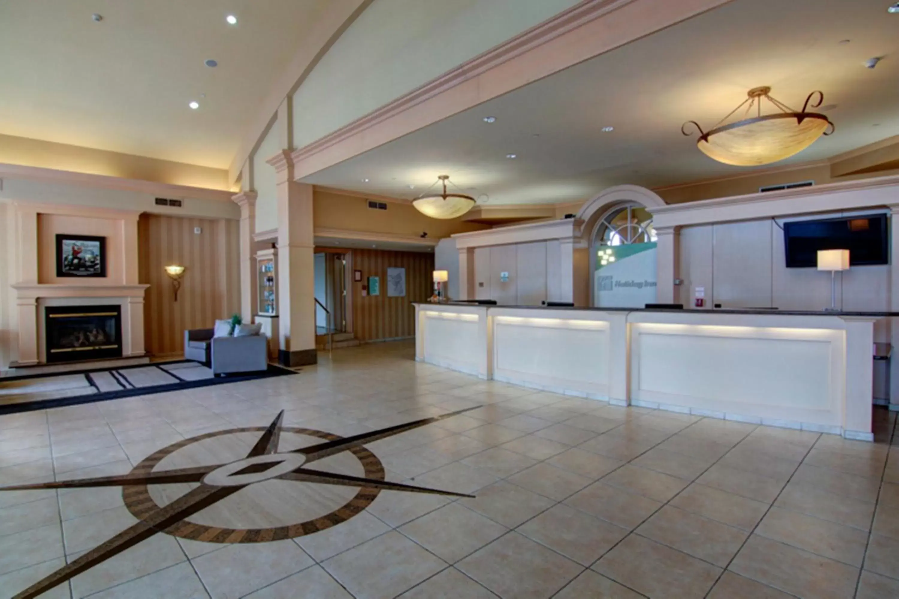 Lobby or reception in Holiday Inn Hotel & Suites St.Catharines-Niagara, an IHG Hotel