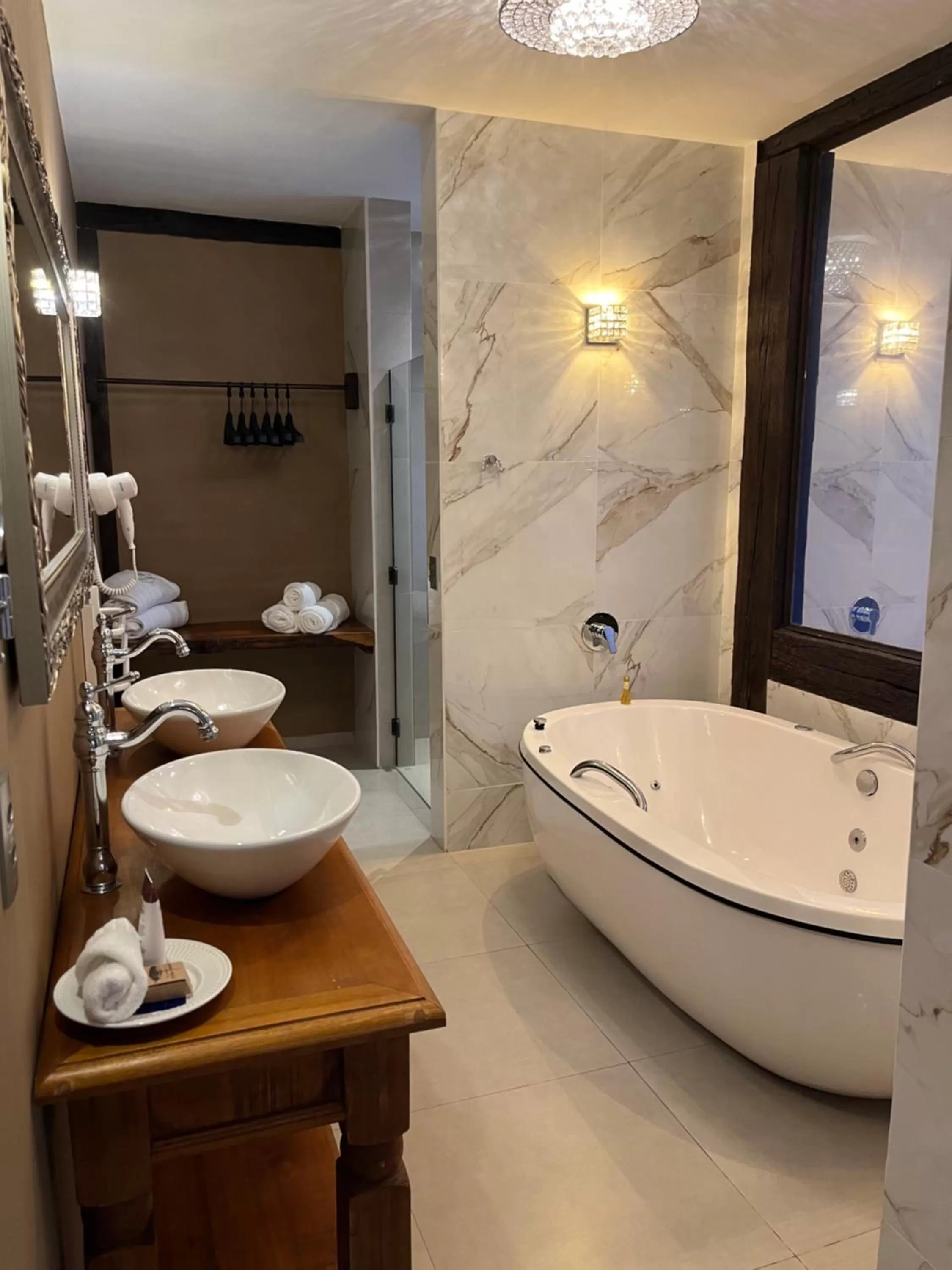 Hot Tub, Bathroom in Pousada Dona Bendita