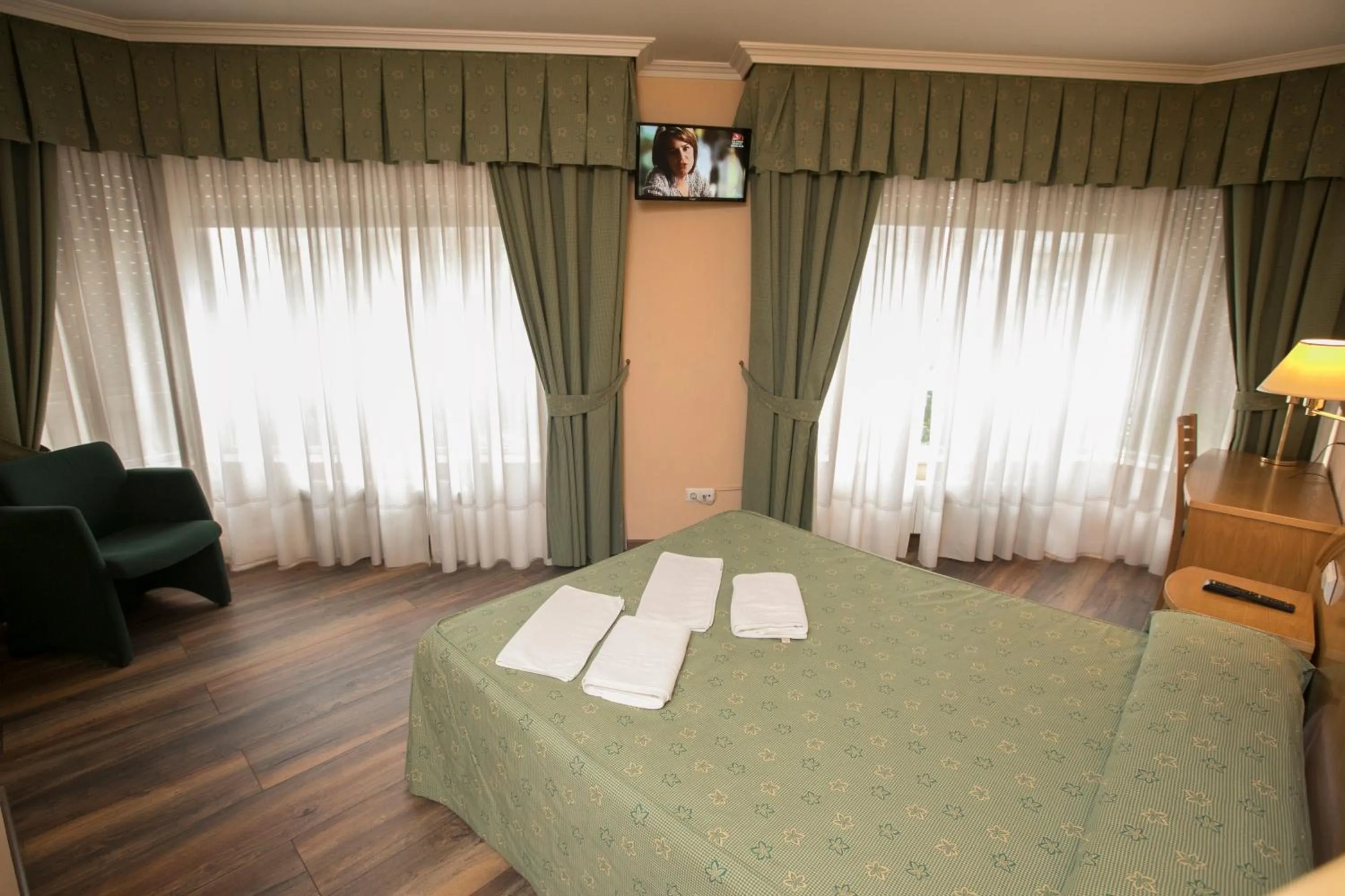 Photo of the whole room, Bed in Hotel PAYRO