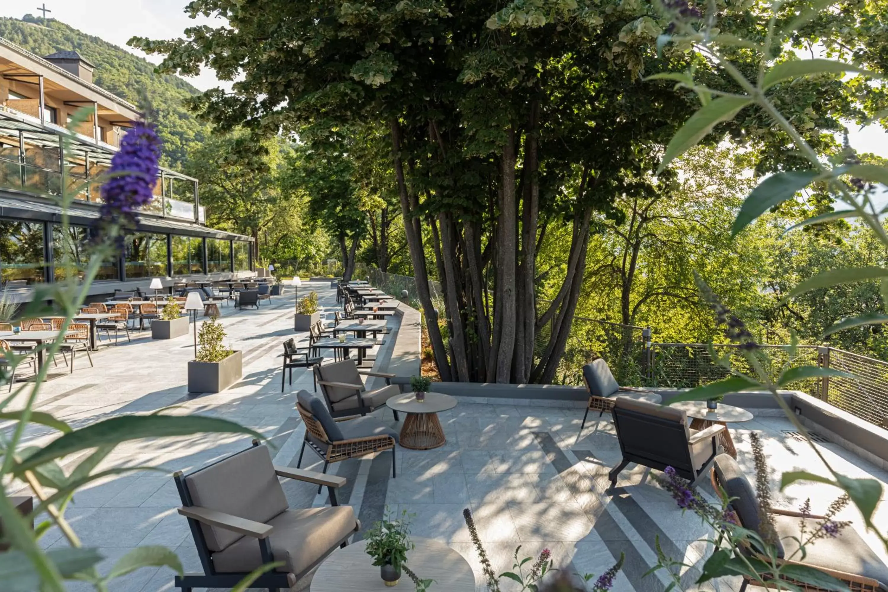 Patio in The Lynx Mountain Resort