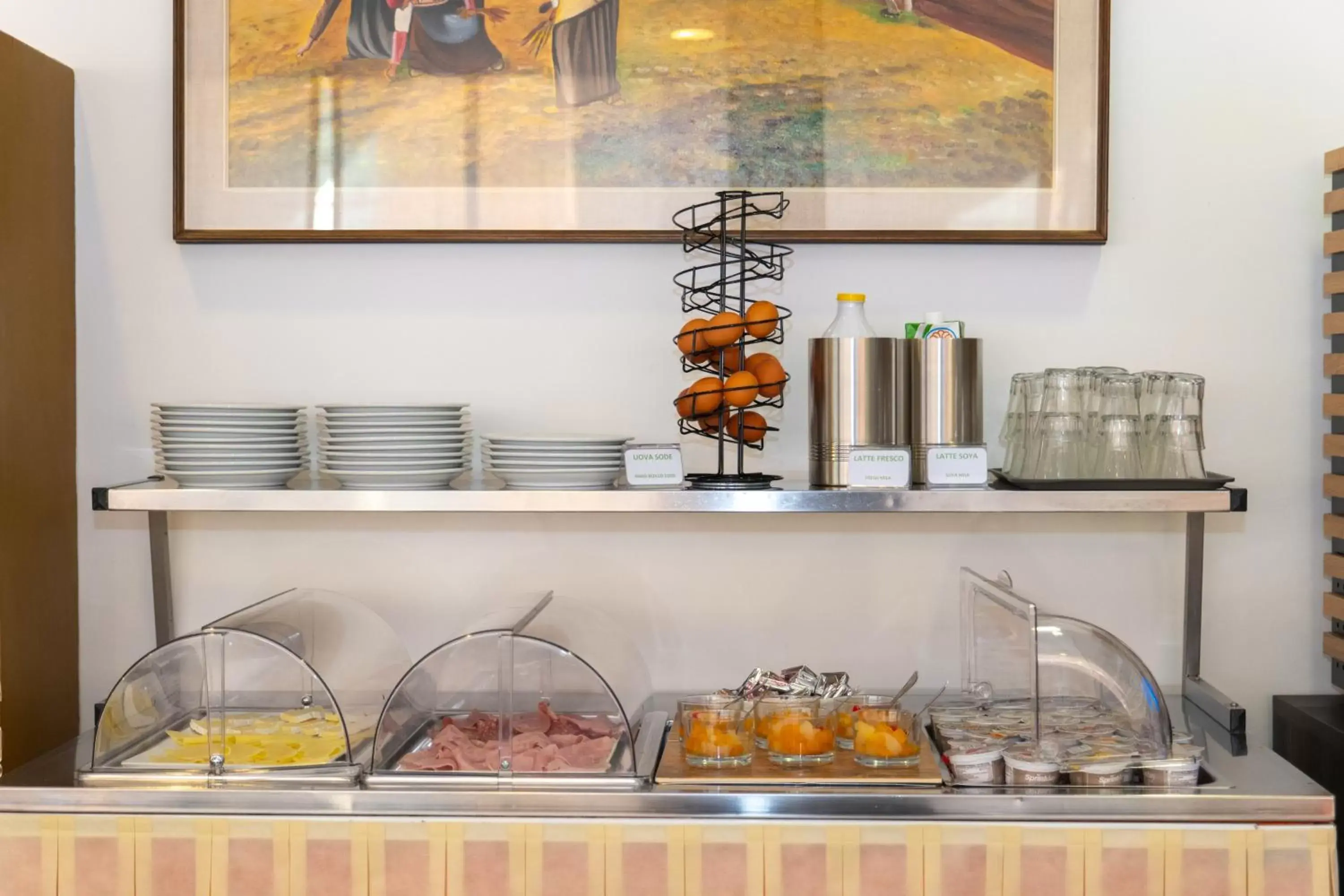 Breakfast, Kitchen/Kitchenette in Hotel Ausonia