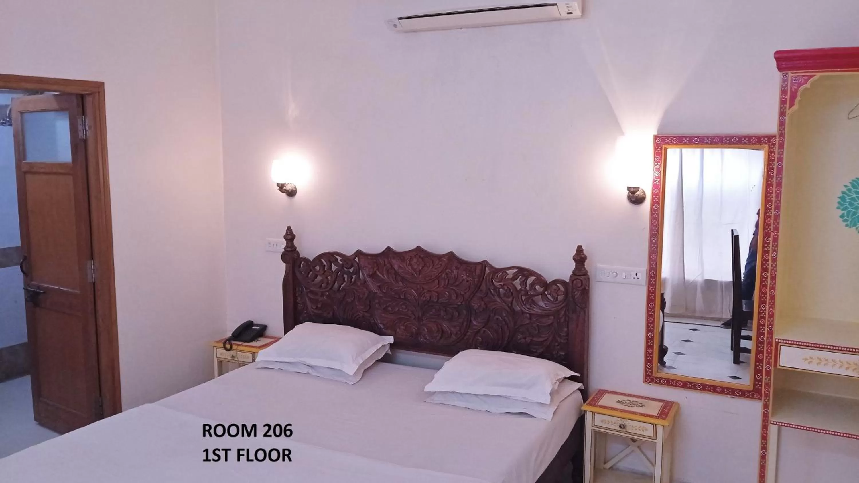 Bed in Rigmor haveli