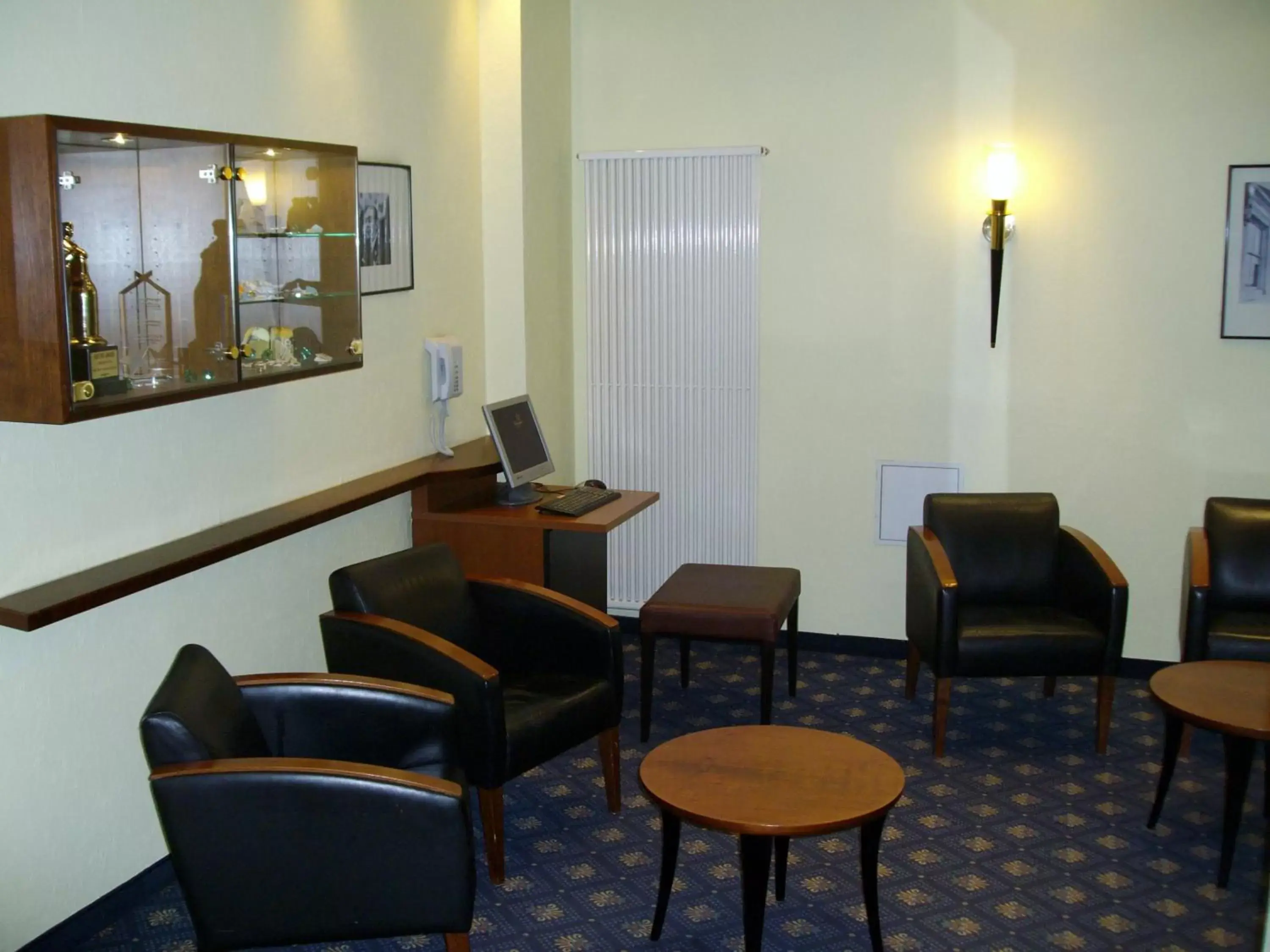 Lobby or reception, Lounge/Bar in Superior Hotel Präsident