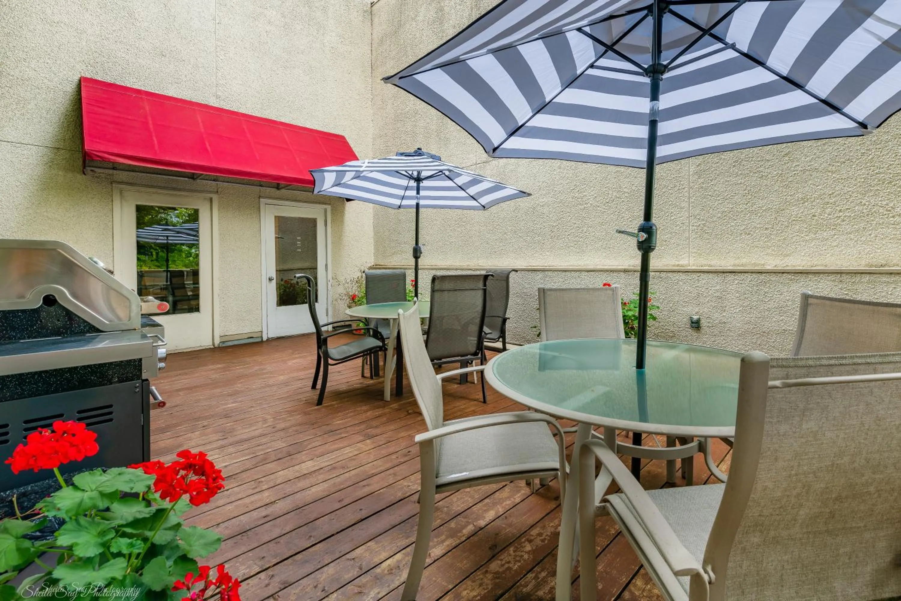 BBQ facilities in La Residence Suite Hotel