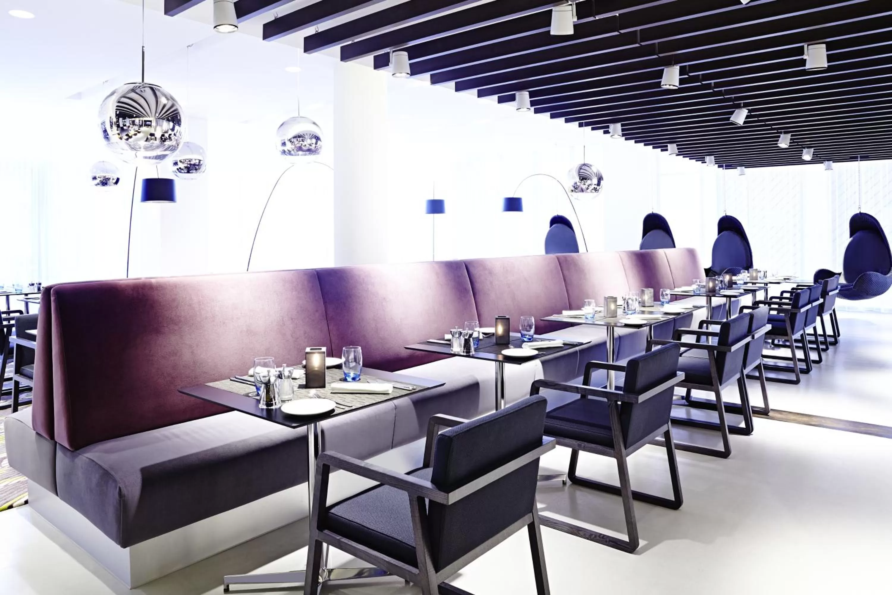 Restaurant/places to eat in Novotel London Brentford