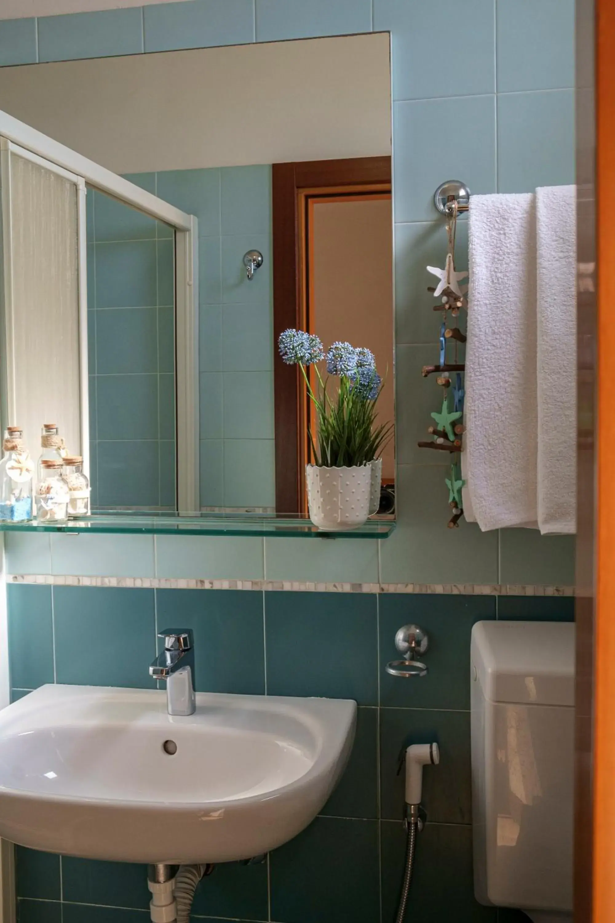 Bathroom in Hotel Oceanic