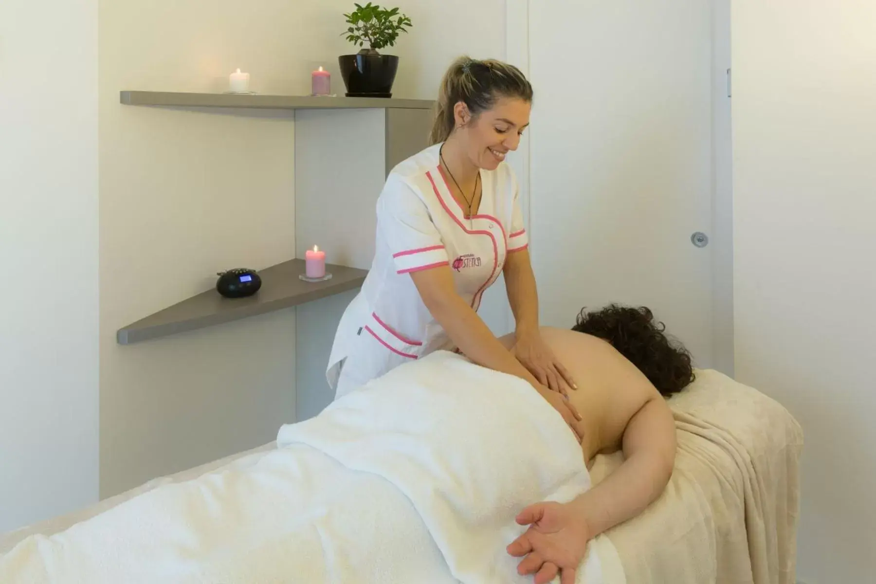 Massage in Hotel Biancaneve Wellness