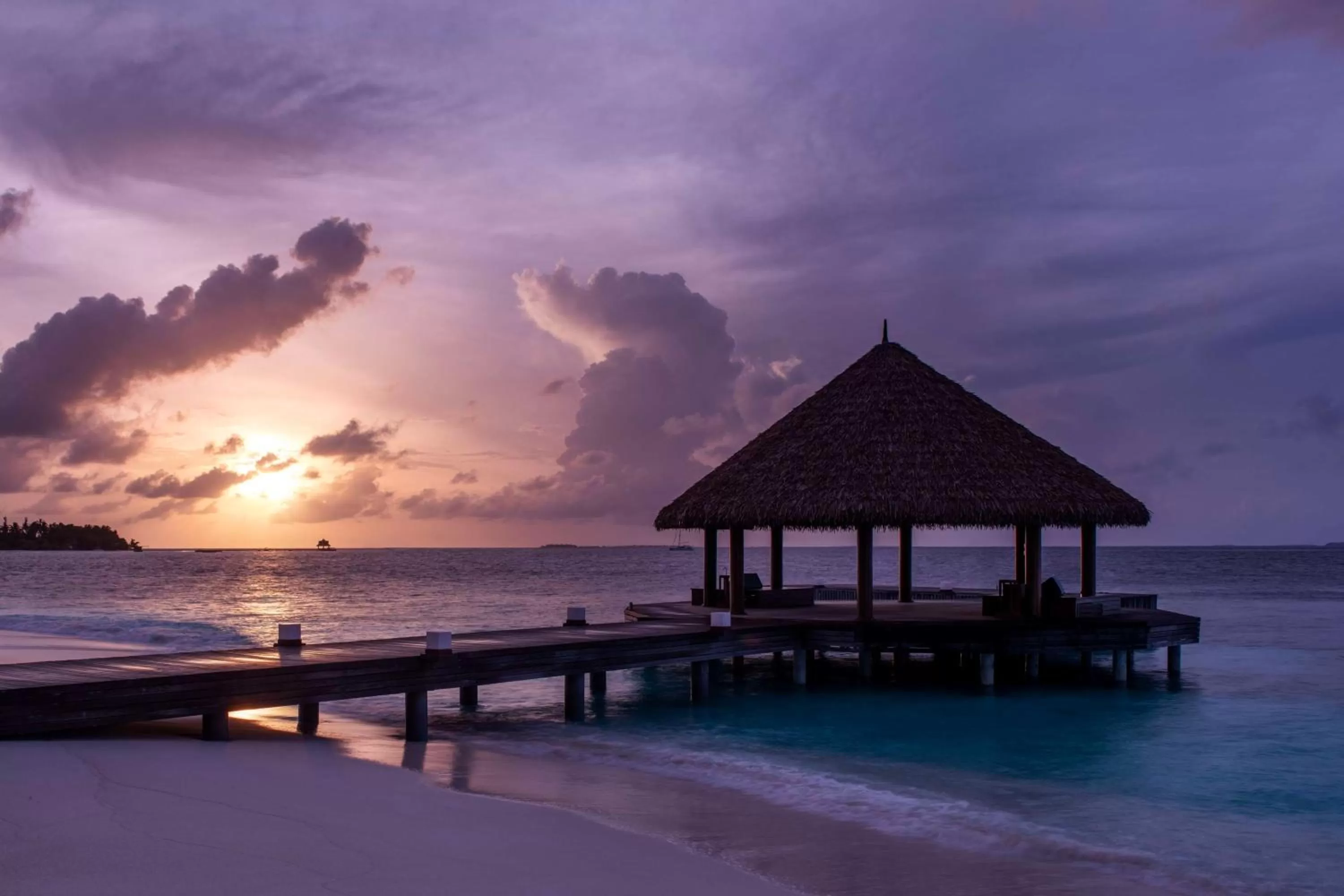 Property building, Beach in Dhawa Ihuru