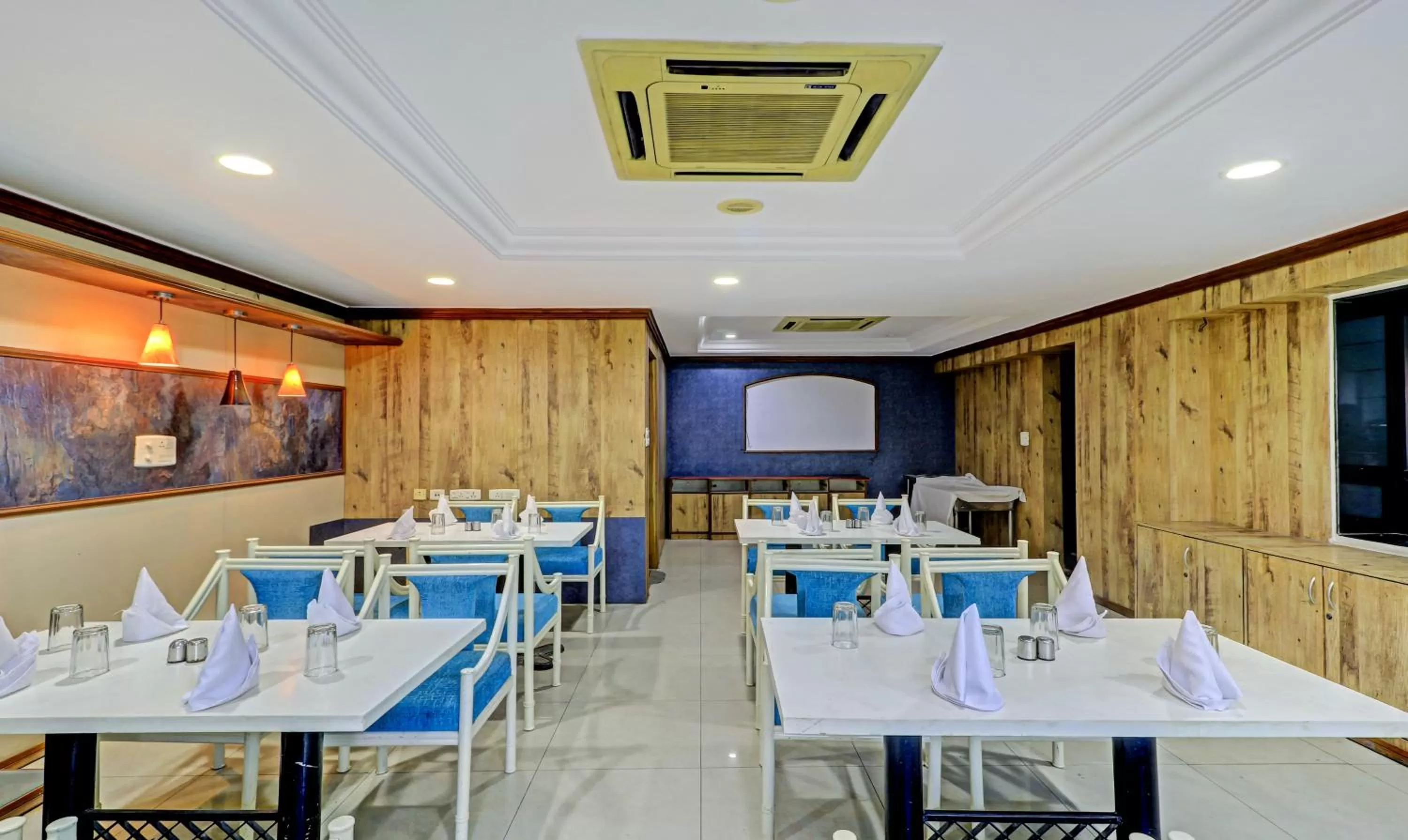 Restaurant/Places to Eat in Treebo Trend Orange City